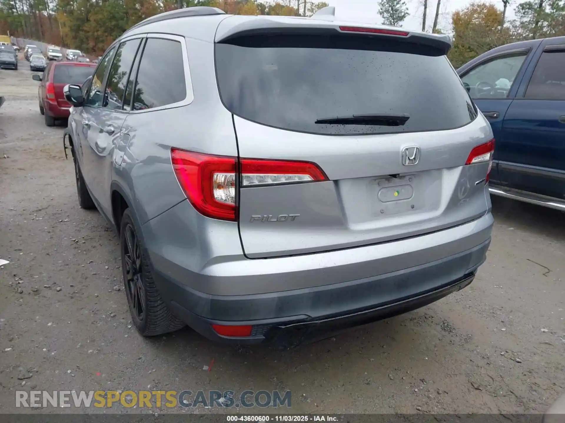 3 Photograph of a damaged car 5FNYF5H25MB032311 HONDA PILOT 2021