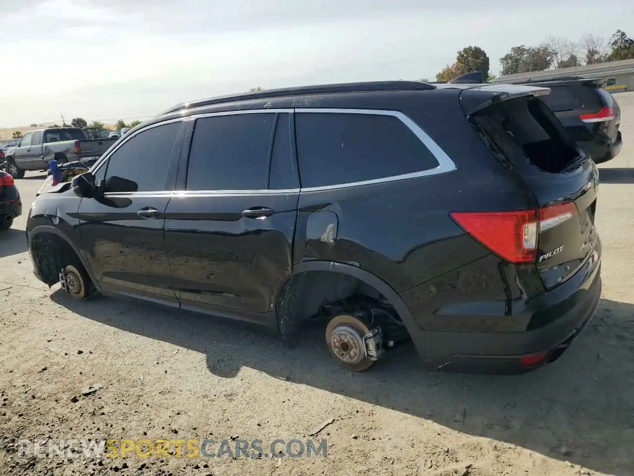2 fotografías del automóvil dañado 5FNYF5H25MB042174 HONDA PILOT 2021