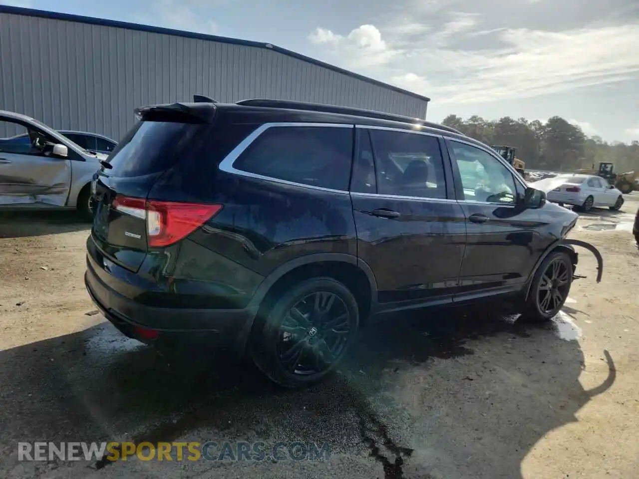 3 Photograph of a damaged car 5FNYF5H25MB047455 HONDA PILOT 2021