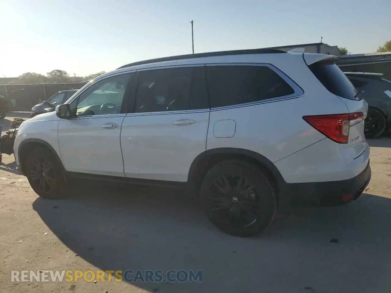2 Photograph of a damaged car 5FNYF5H26MB012004 HONDA PILOT 2021