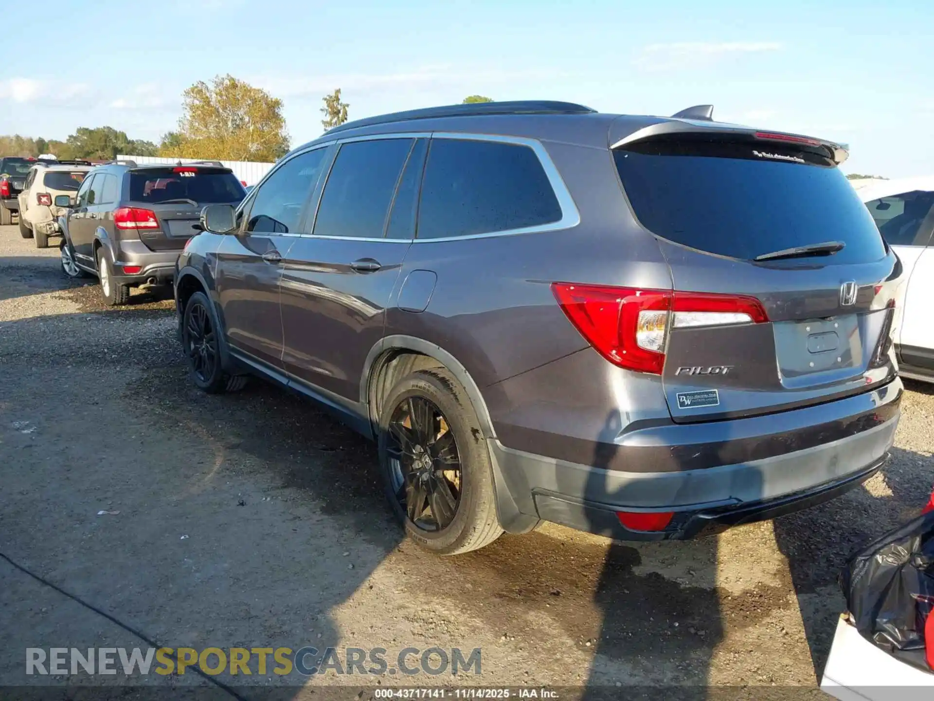 3 Фотография поврежденного автомобиля 5FNYF5H27MB039471 HONDA PILOT 2021