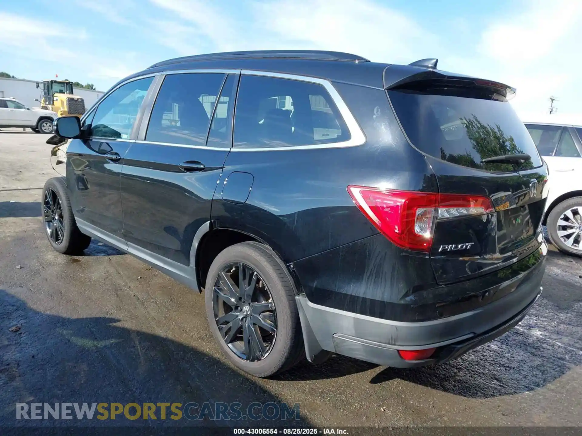 3 Photograph of a damaged car 5FNYF5H28MB038233 HONDA PILOT 2021