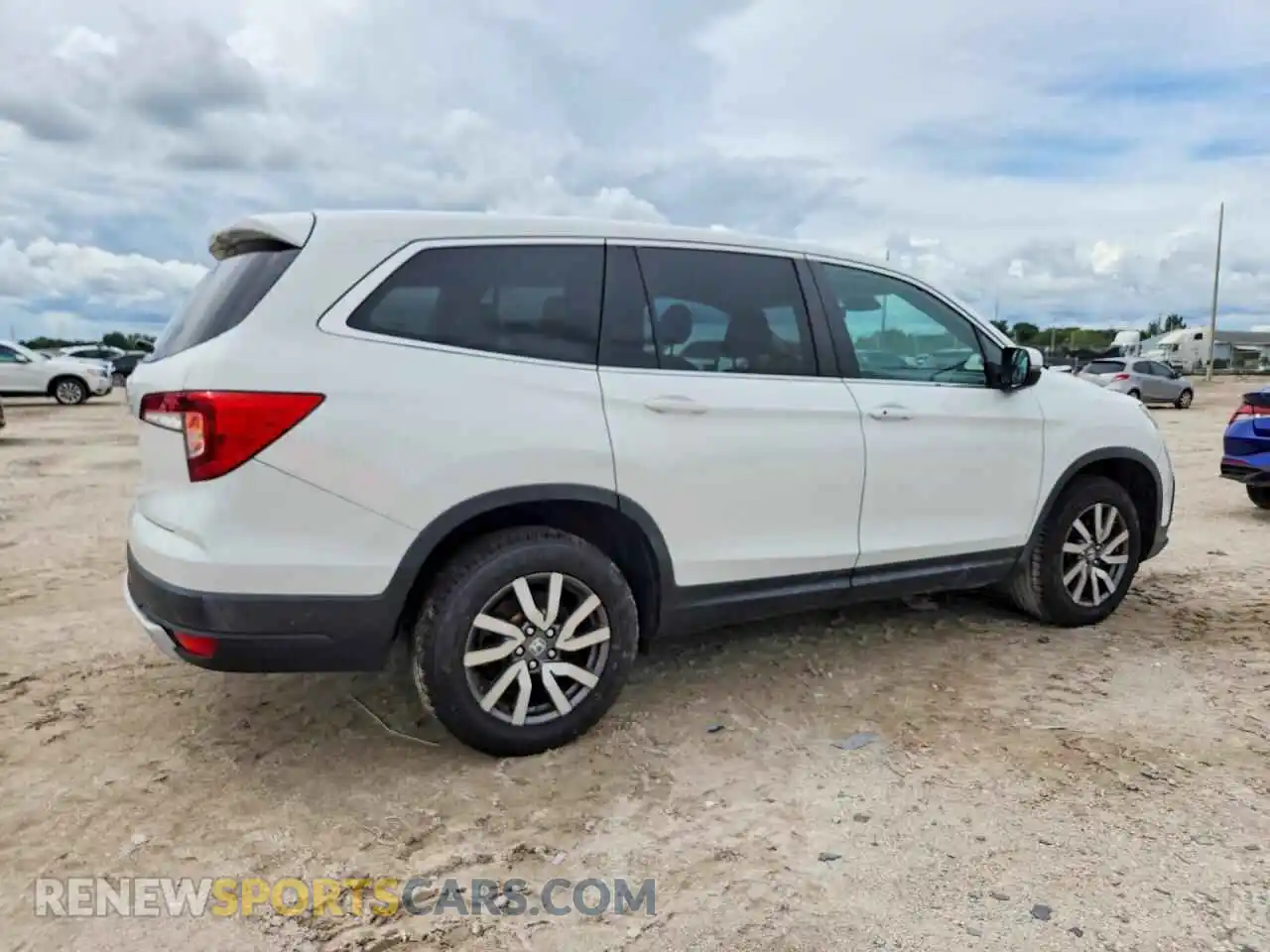 3 Photograph of a damaged car 5FNYF5H30MB013674 HONDA PILOT 2021