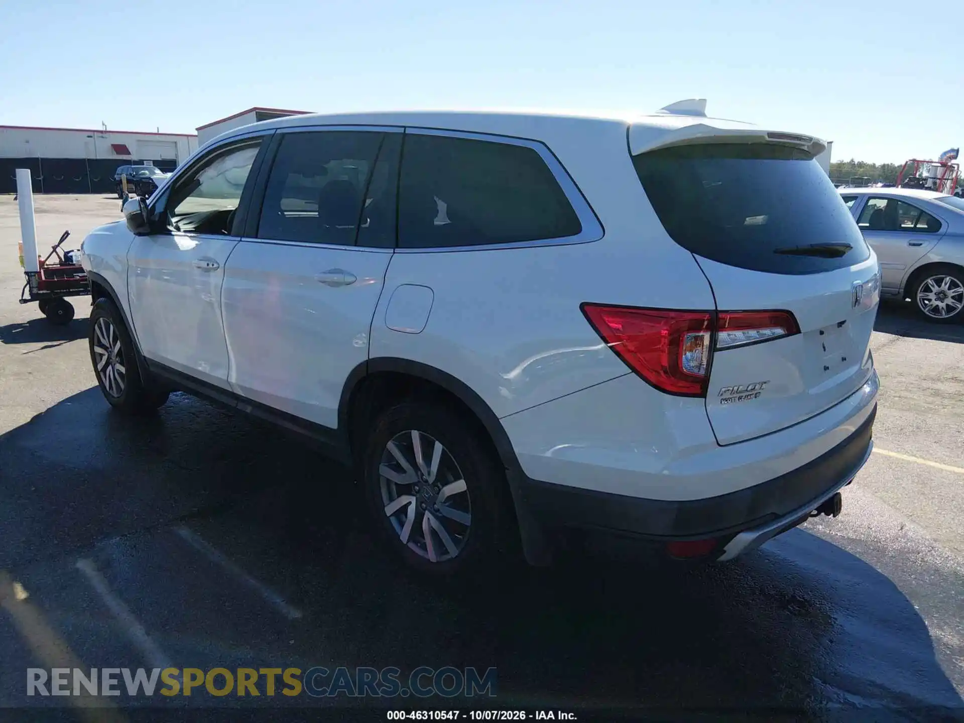 3 Photograph of a damaged car 5FNYF5H31MB031066 HONDA PILOT 2021