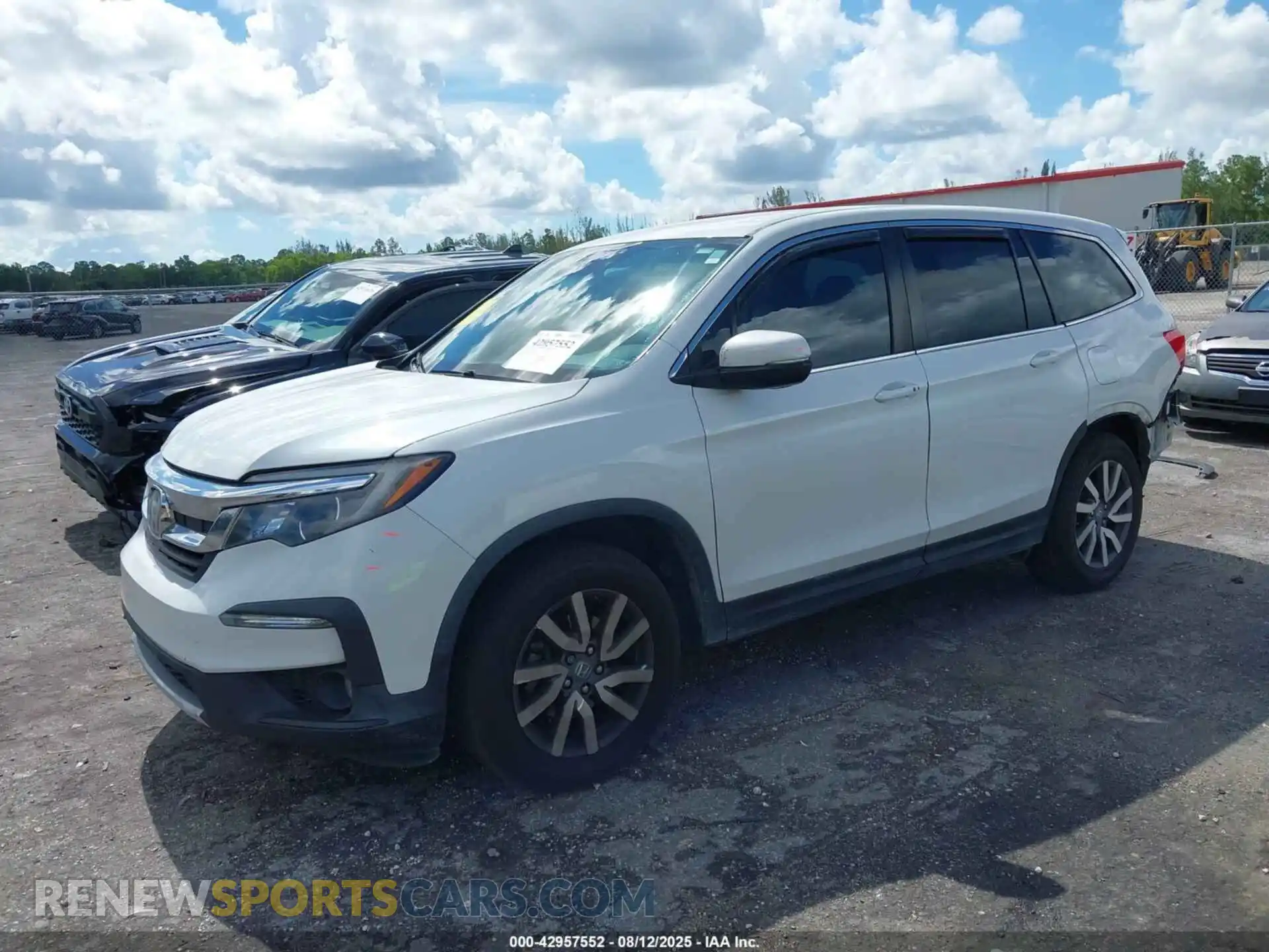 2 Photograph of a damaged car 5FNYF5H34MB015802 HONDA PILOT 2021