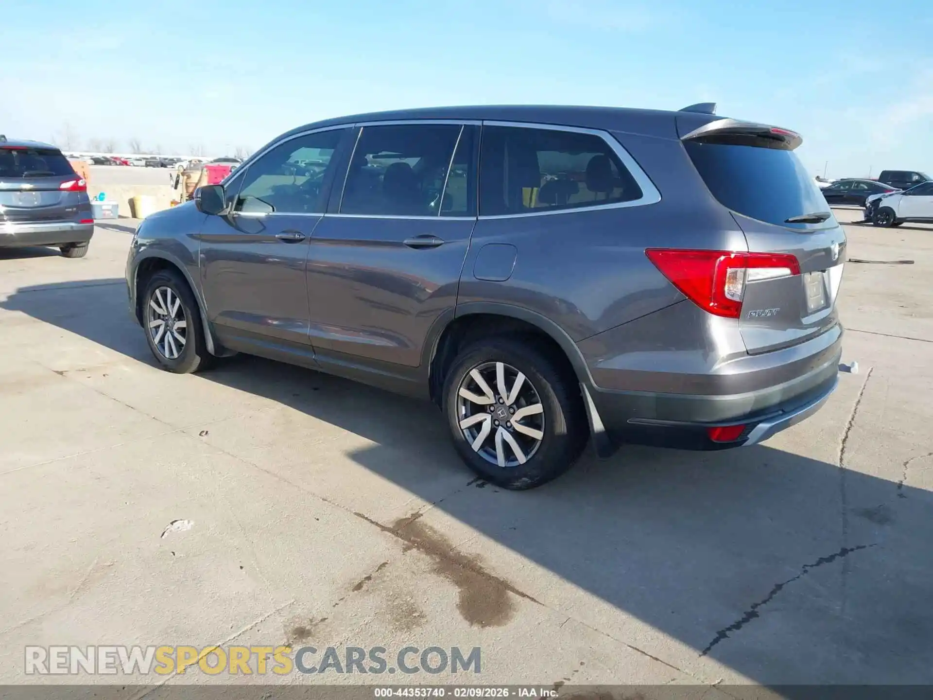 3 Photograph of a damaged car 5FNYF5H36MB003540 HONDA PILOT 2021
