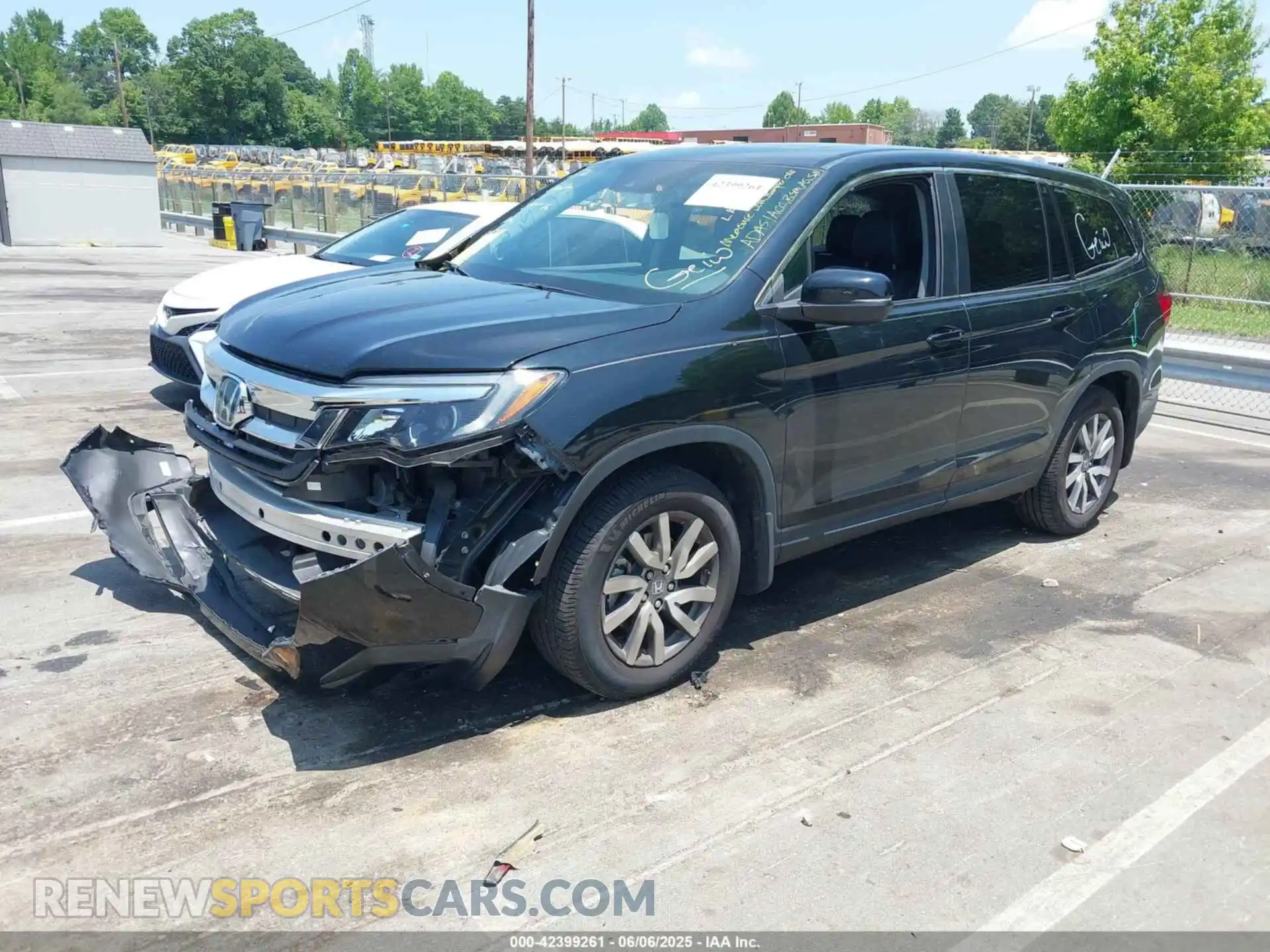 2 Photograph of a damaged car 5FNYF5H50MB009612 HONDA PILOT 2021