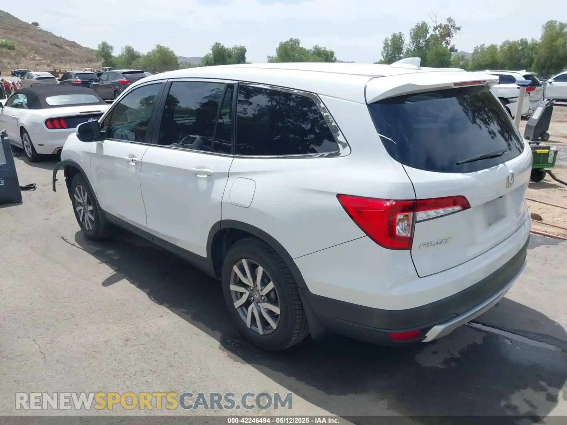 3 Photograph of a damaged car 5FNYF5H50MB022389 HONDA PILOT 2021
