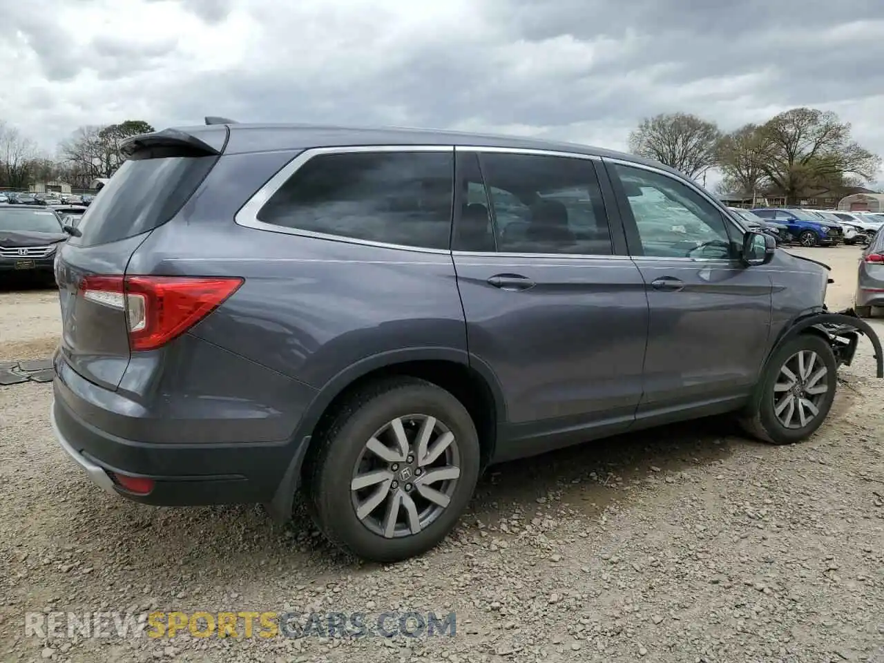 3 Photograph of a damaged car 5FNYF5H53MB013931 HONDA PILOT 2021