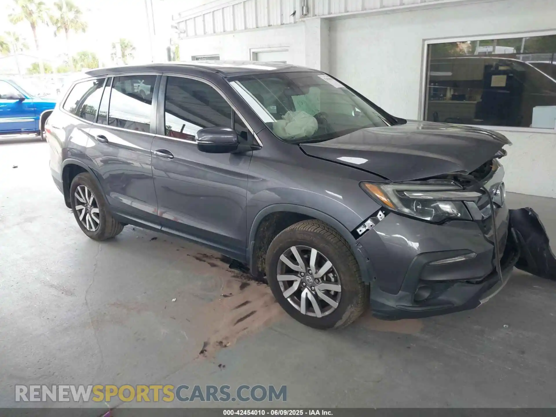 1 Photograph of a damaged car 5FNYF5H53MB030907 HONDA PILOT 2021