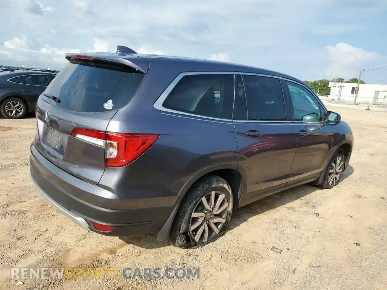 3 Photograph of a damaged car 5FNYF5H56MB005127 HONDA PILOT 2021