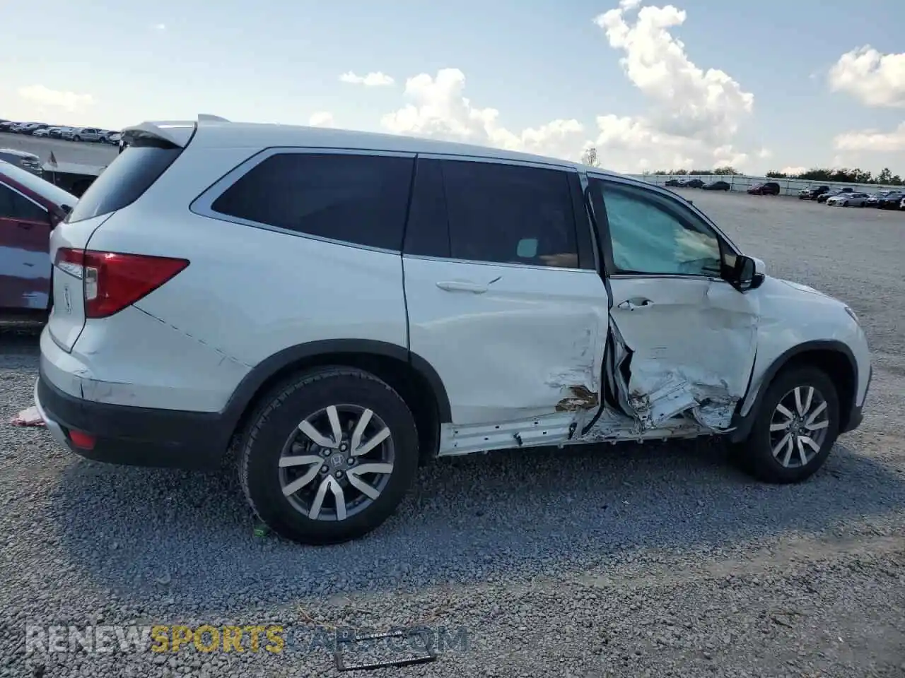3 Photograph of a damaged car 5FNYF5H56MB031744 HONDA PILOT 2021
