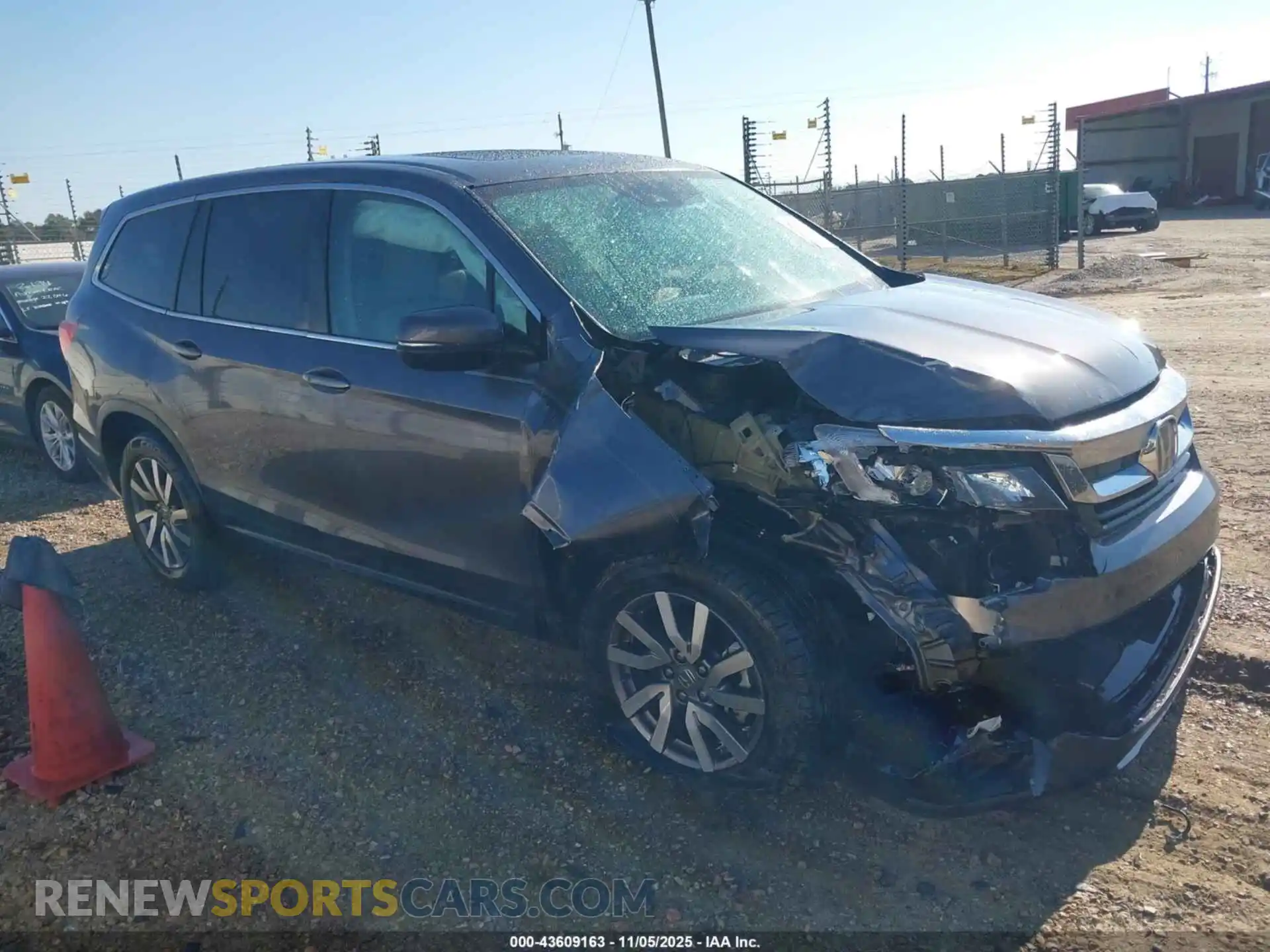 1 Photograph of a damaged car 5FNYF5H57MB014497 HONDA PILOT 2021