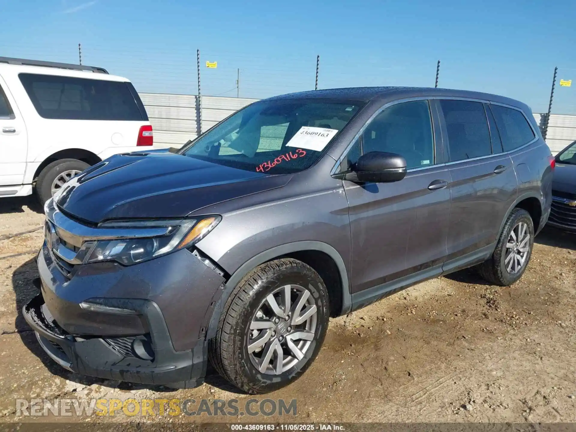 2 Photograph of a damaged car 5FNYF5H57MB014497 HONDA PILOT 2021
