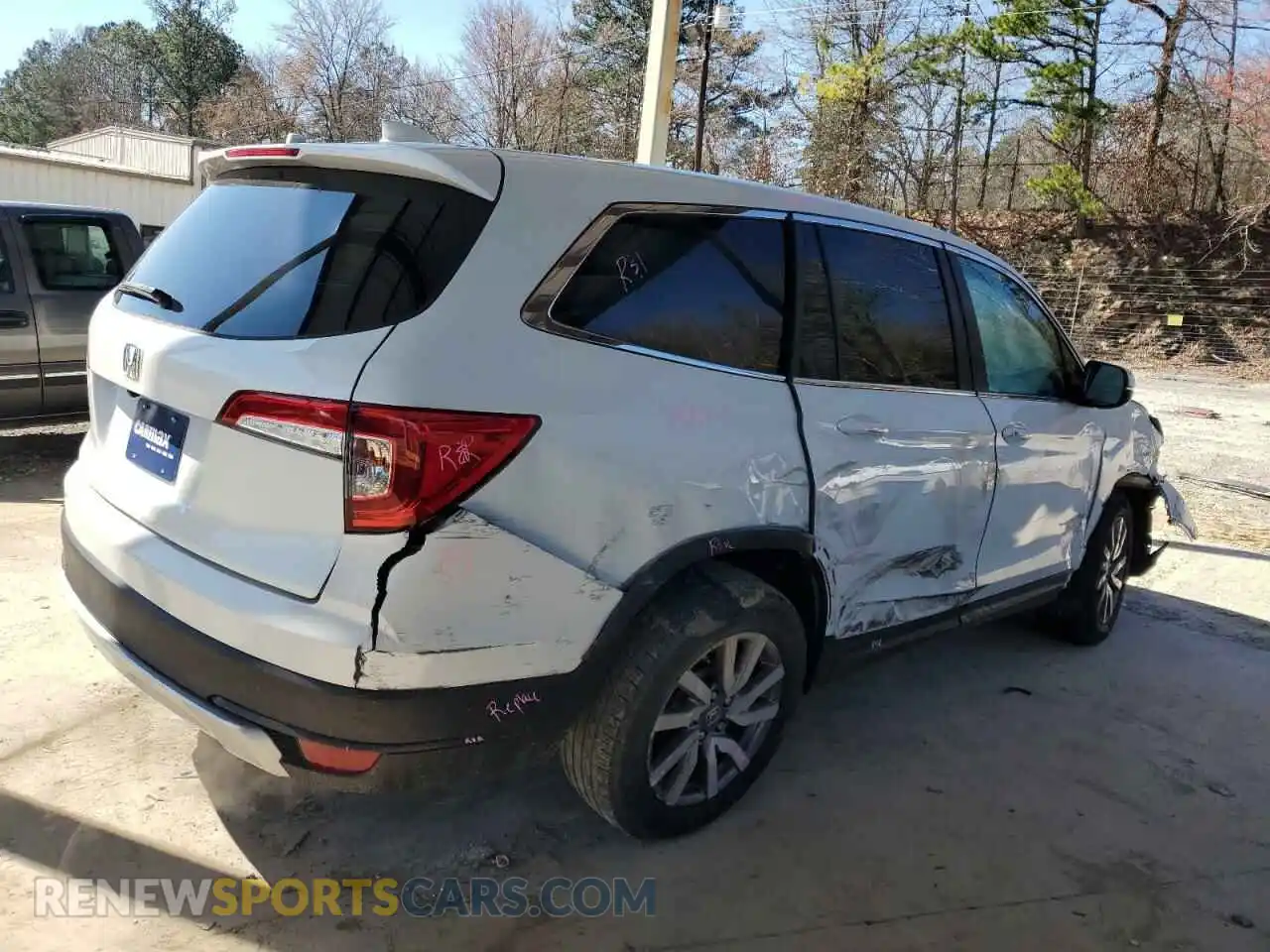 3 Photograph of a damaged car 5FNYF5H58MB047119 HONDA PILOT 2021