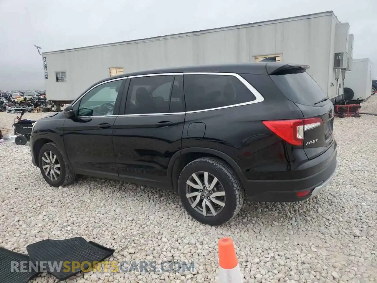 2 Photograph of a damaged car 5FNYF5H58MB047296 HONDA PILOT 2021