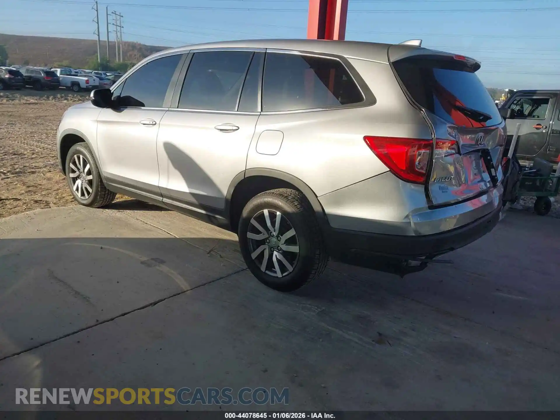3 Photograph of a damaged car 5FNYF5H59MB035240 HONDA PILOT 2021