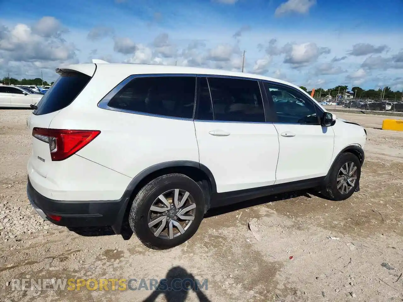 3 fotografías del automóvil dañado 5FNYF5H5XMB012145 HONDA PILOT 2021