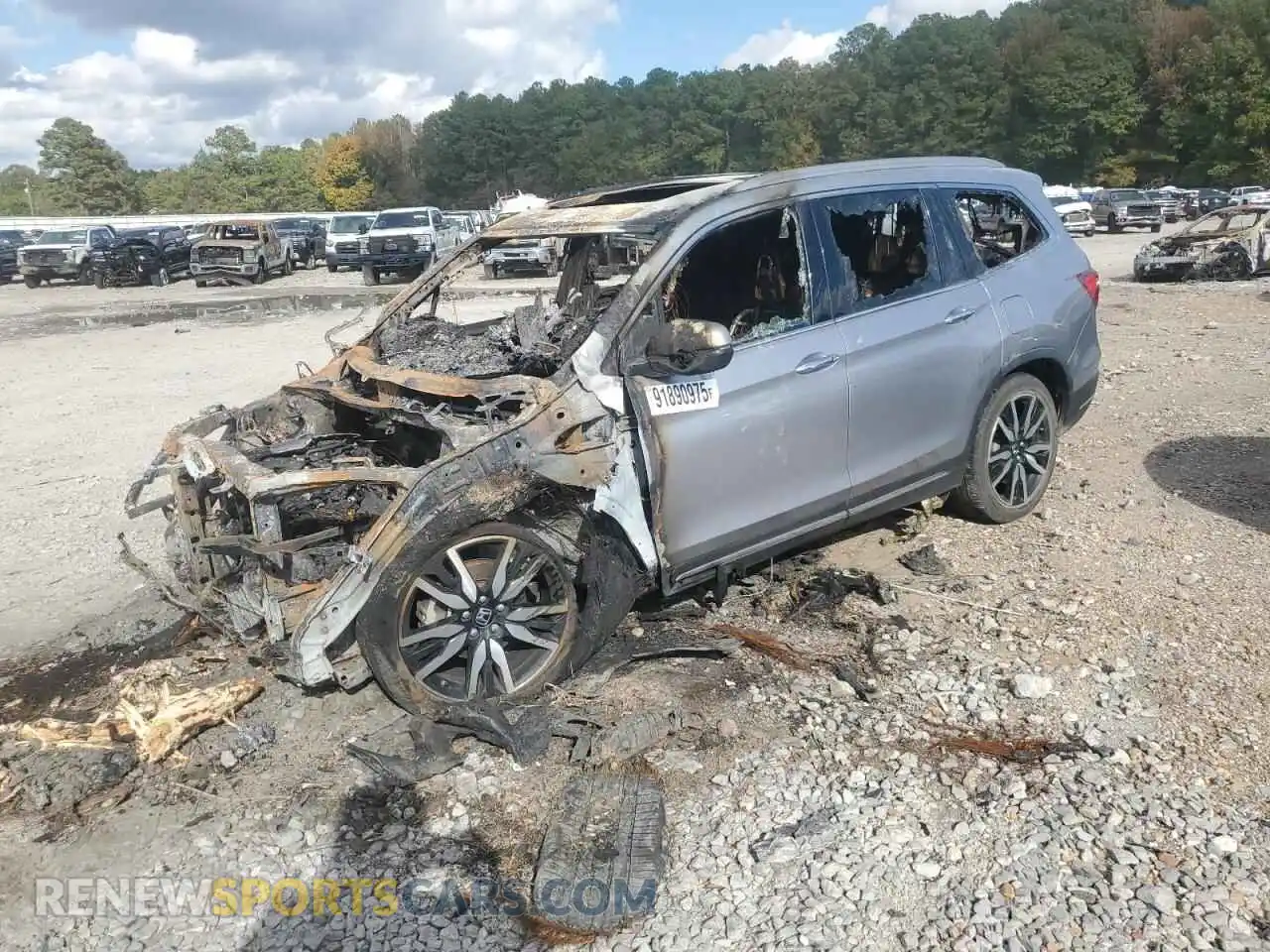 1 Photograph of a damaged car 5FNYF5H61MB019686 HONDA PILOT 2021