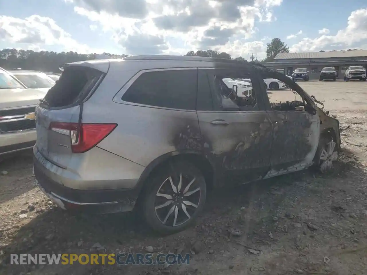 3 Photograph of a damaged car 5FNYF5H61MB019686 HONDA PILOT 2021