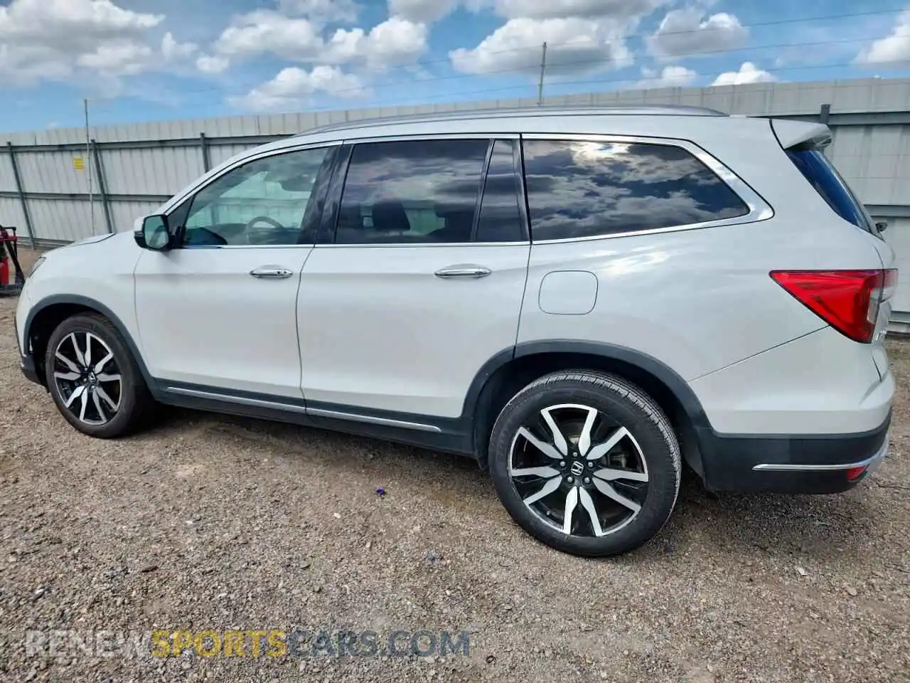 2 Photograph of a damaged car 5FNYF5H64MB040645 HONDA PILOT 2021