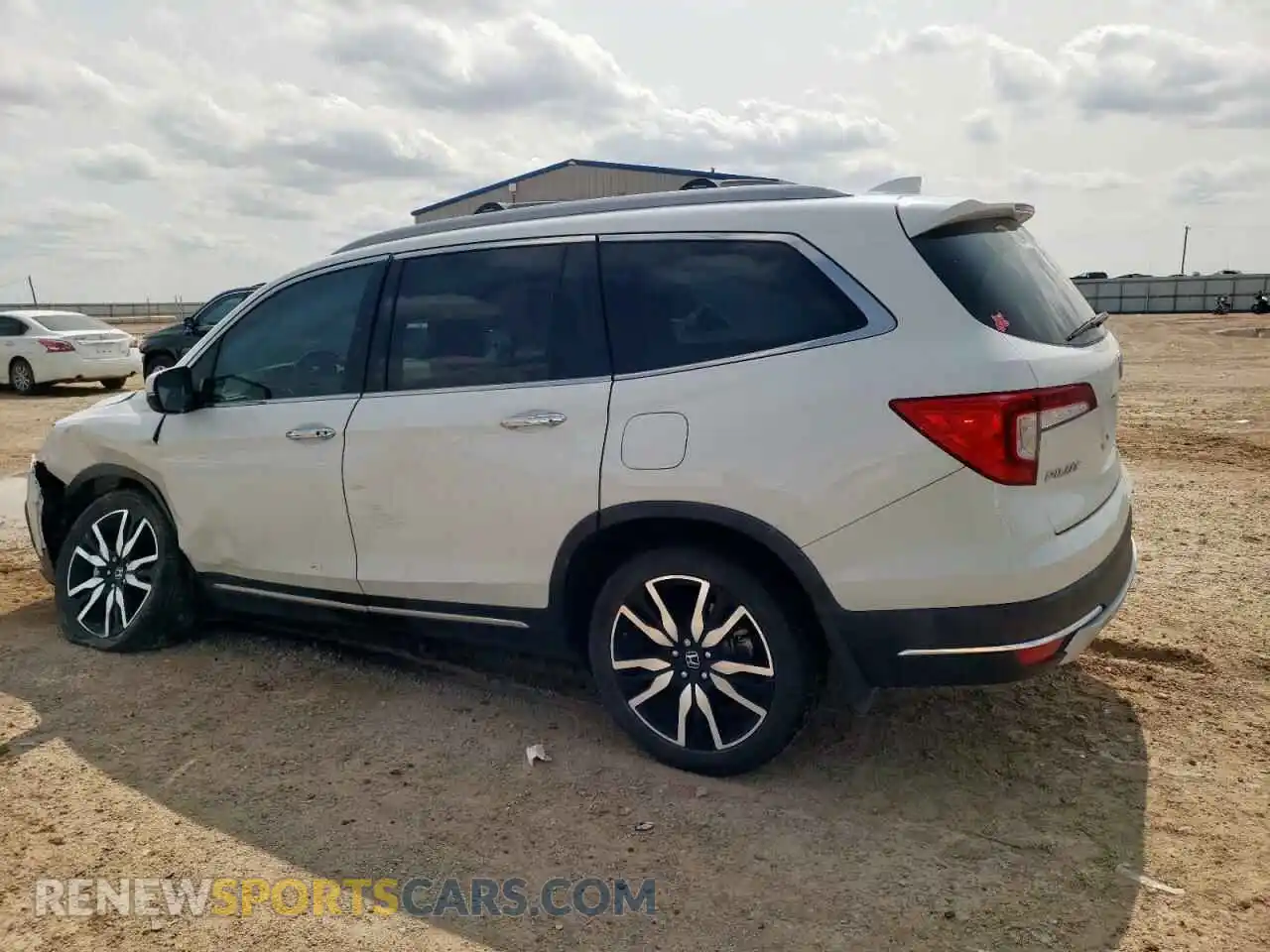 2 fotografías del automóvil dañado 5FNYF5H68MB000519 HONDA PILOT 2021