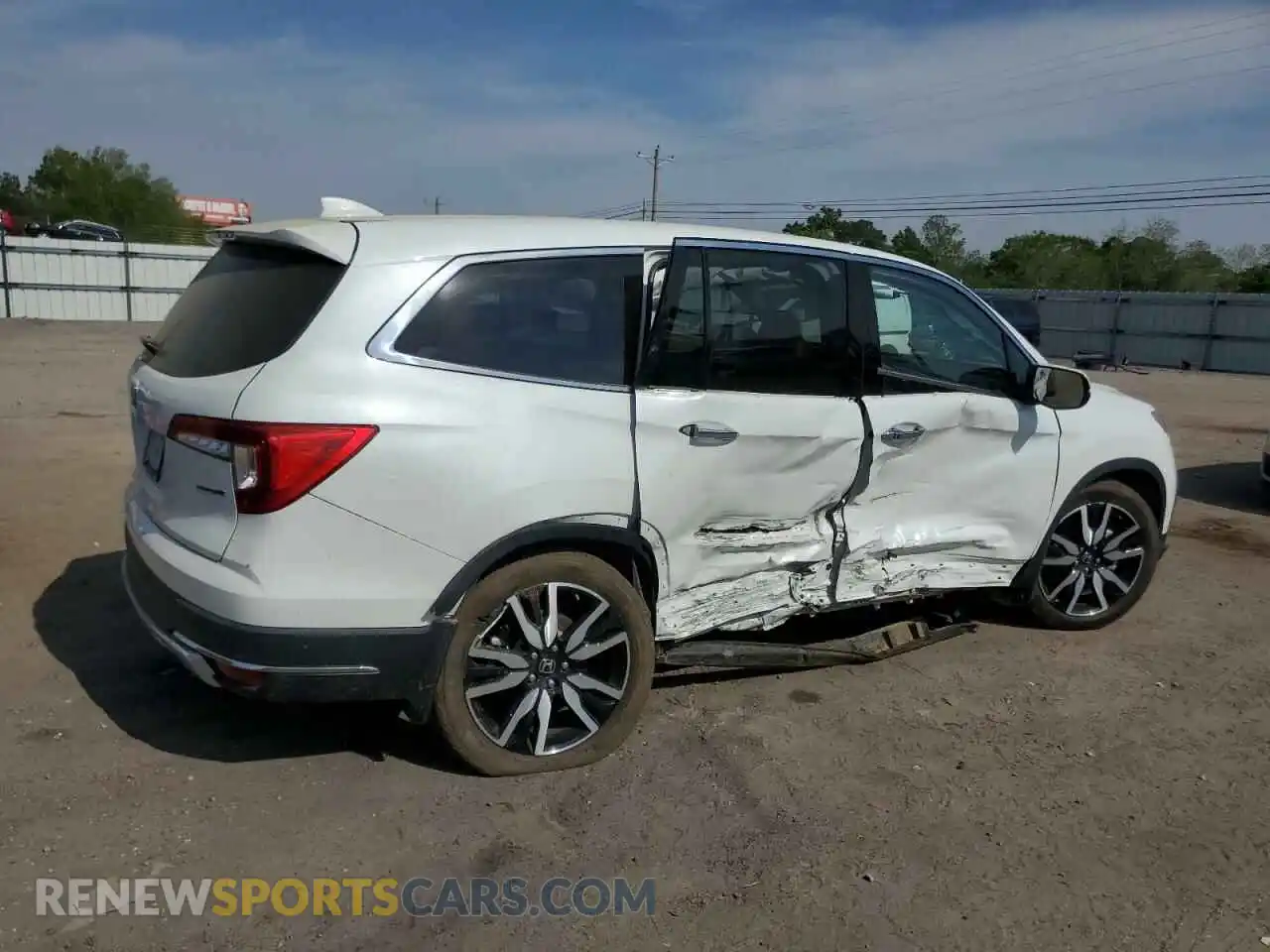 3 Photograph of a damaged car 5FNYF5H68MB041796 HONDA PILOT 2021