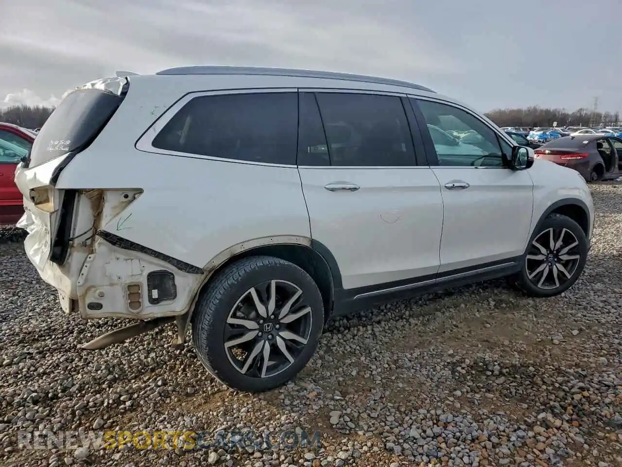 3 Photograph of a damaged car 5FNYF5H95MB016395 HONDA PILOT 2021