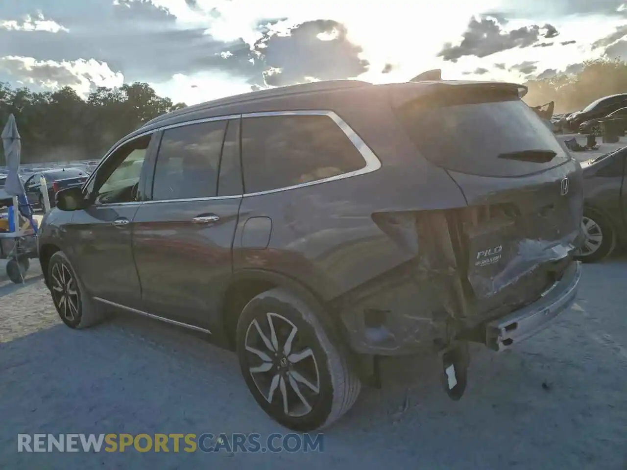 2 Photograph of a damaged car 5FNYF5H97MB023008 HONDA PILOT 2021