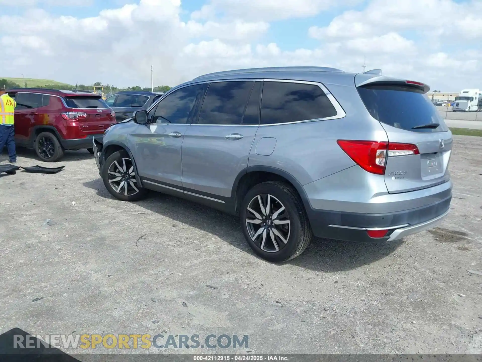 3 Photograph of a damaged car 5FNYF5H99MB041638 HONDA PILOT 2021