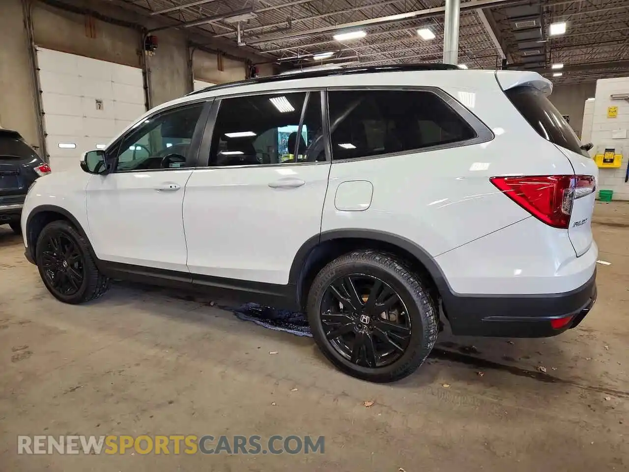2 Photograph of a damaged car 5FNYF6H20MB017561 HONDA PILOT 2021