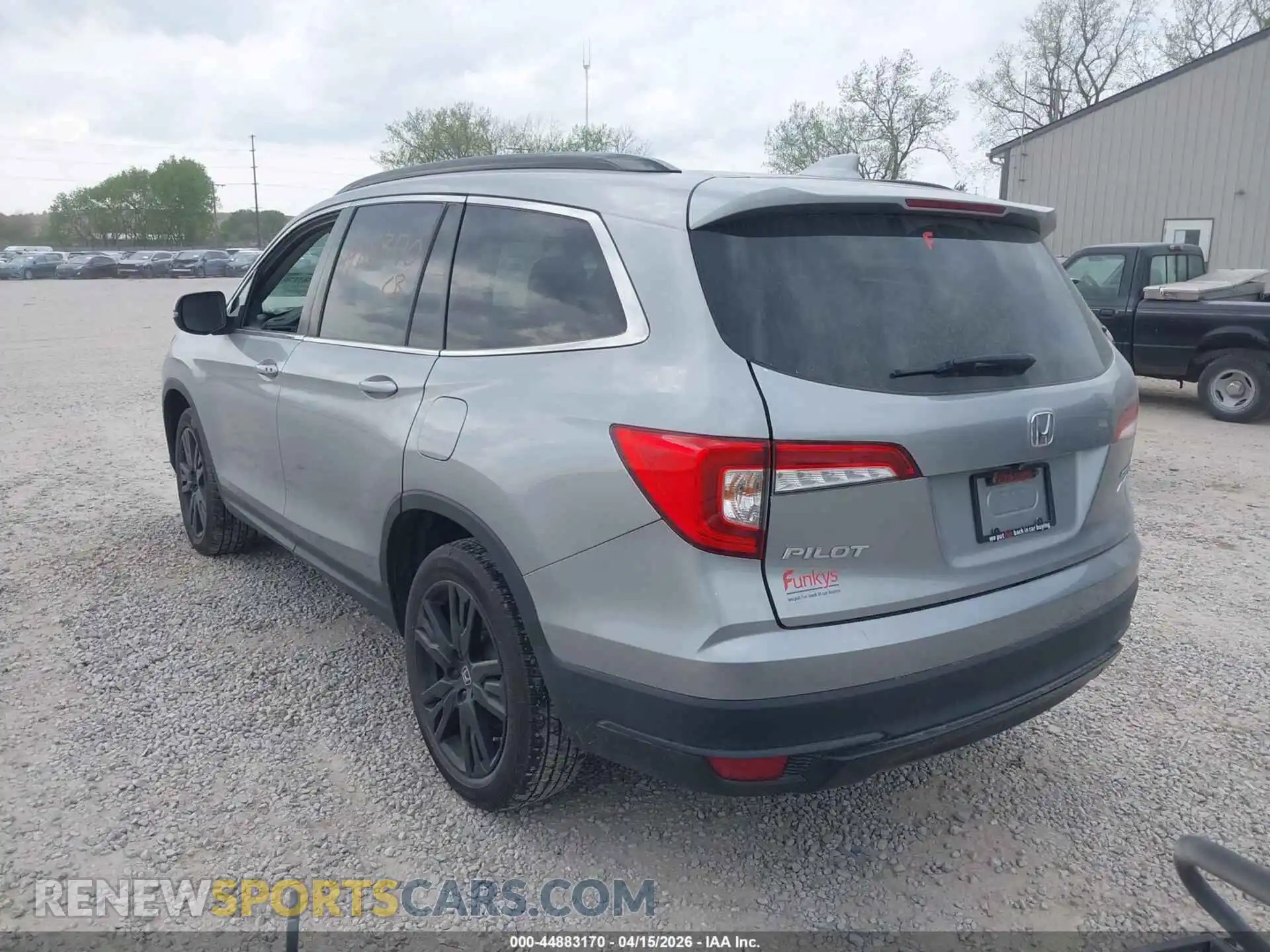3 Photograph of a damaged car 5FNYF6H21MB008738 HONDA PILOT 2021