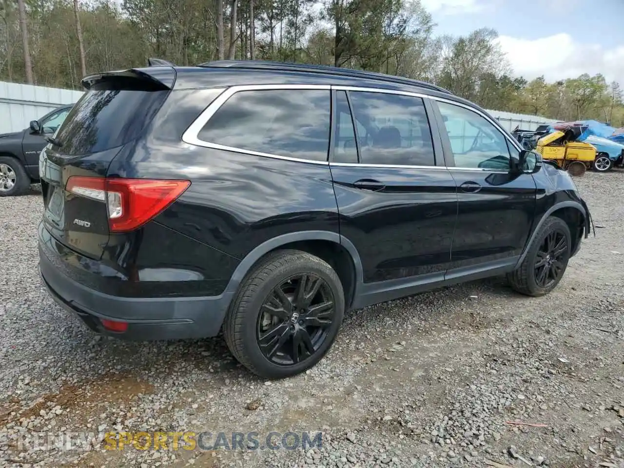 3 Photograph of a damaged car 5FNYF6H25MB017913 HONDA PILOT 2021