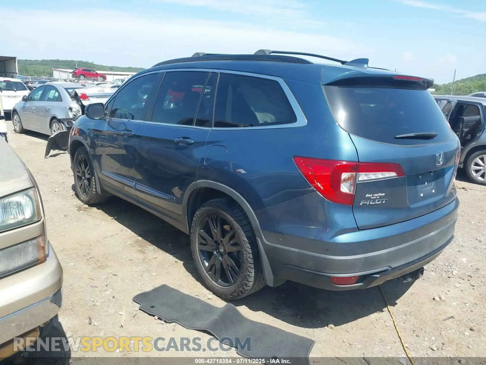 3 Photograph of a damaged car 5FNYF6H26MB008797 HONDA PILOT 2021