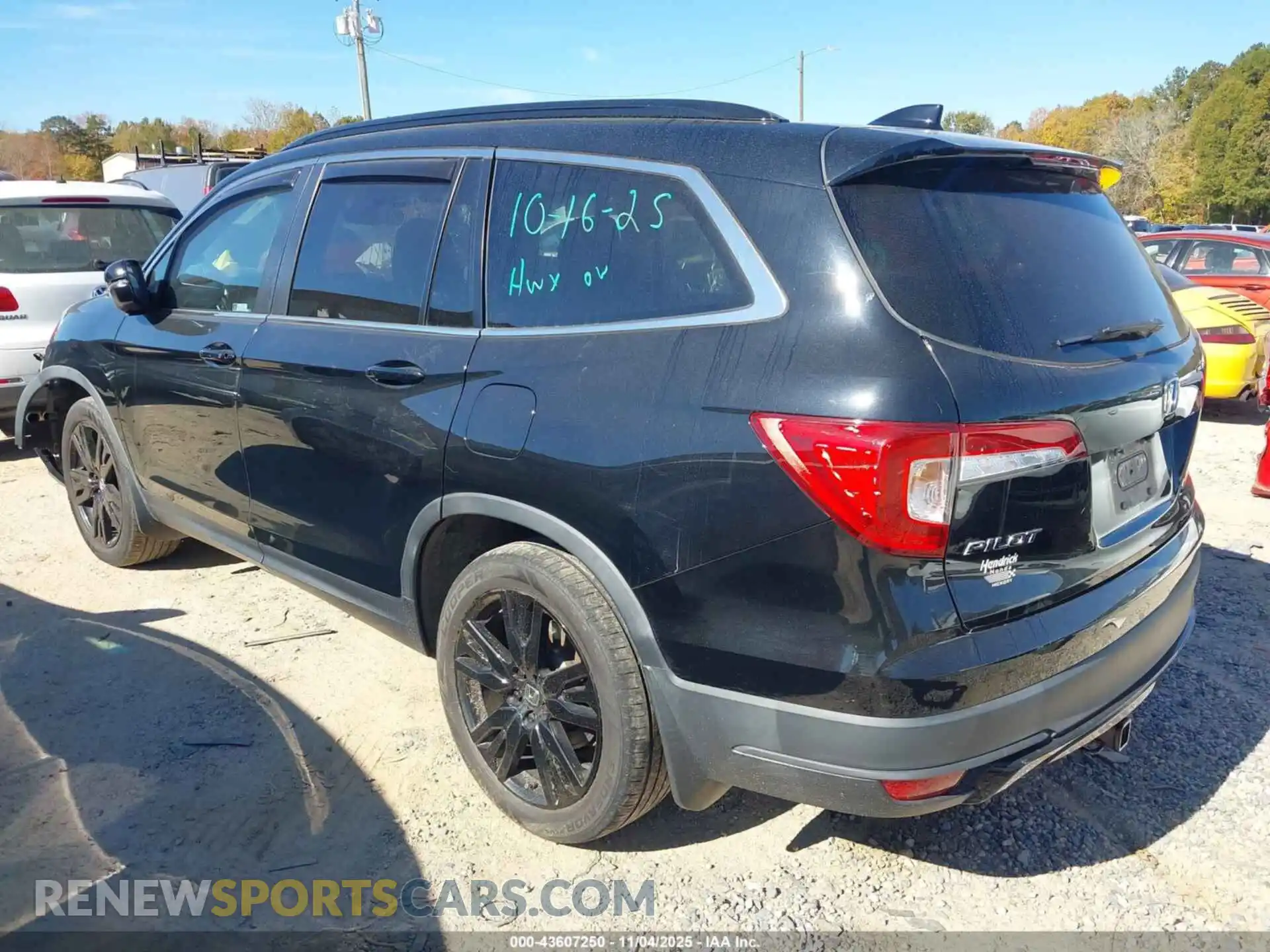 3 Photograph of a damaged car 5FNYF6H26MB012848 HONDA PILOT 2021