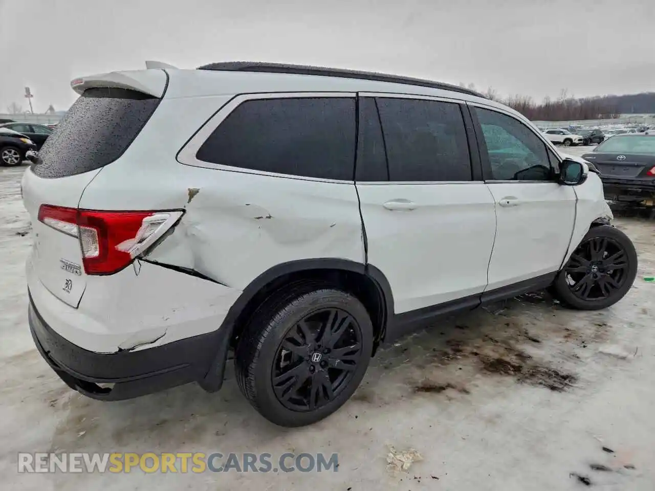 3 Photograph of a damaged car 5FNYF6H26MB097173 HONDA PILOT 2021