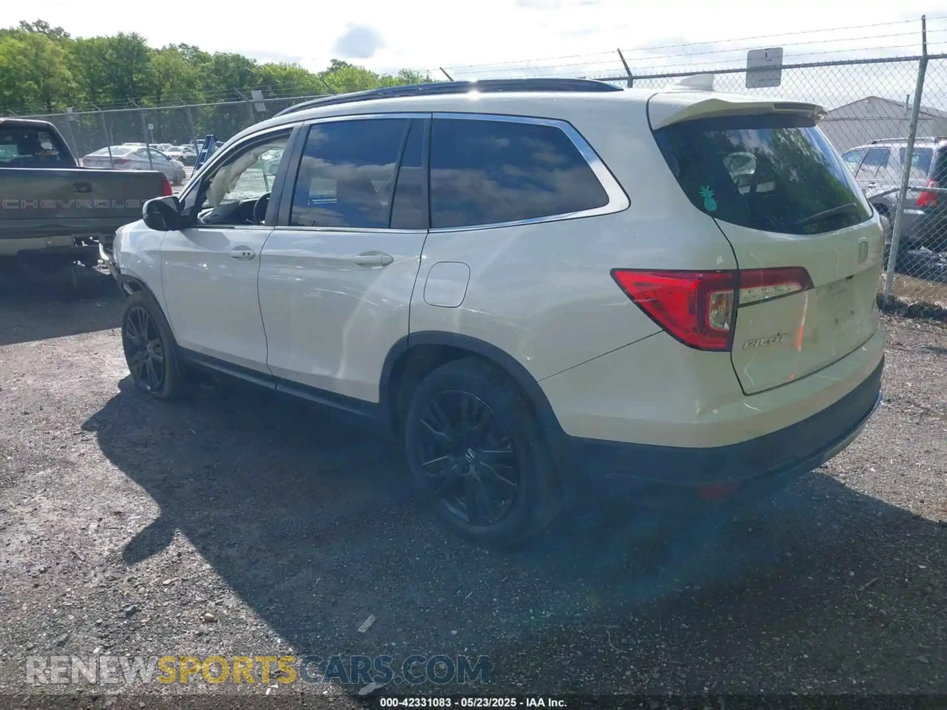 3 Photograph of a damaged car 5FNYF6H26MB102565 HONDA PILOT 2021
