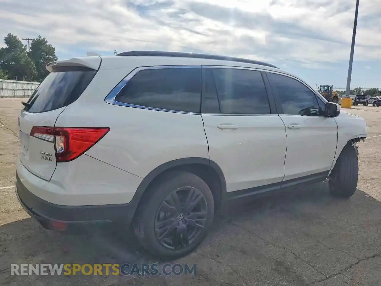 3 Photograph of a damaged car 5FNYF6H28MB002547 HONDA PILOT 2021