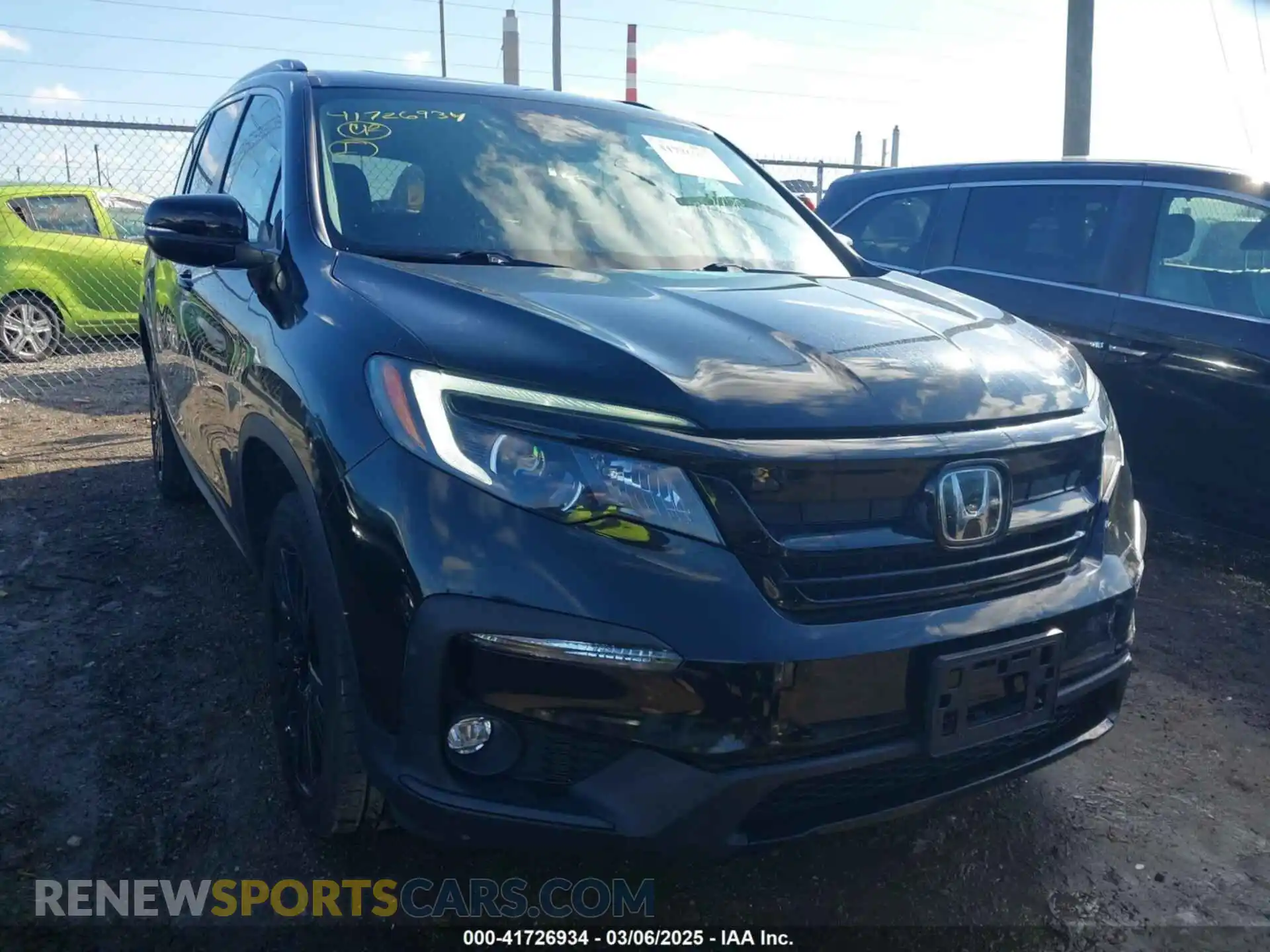 1 Photograph of a damaged car 5FNYF6H29MB027960 HONDA PILOT 2021