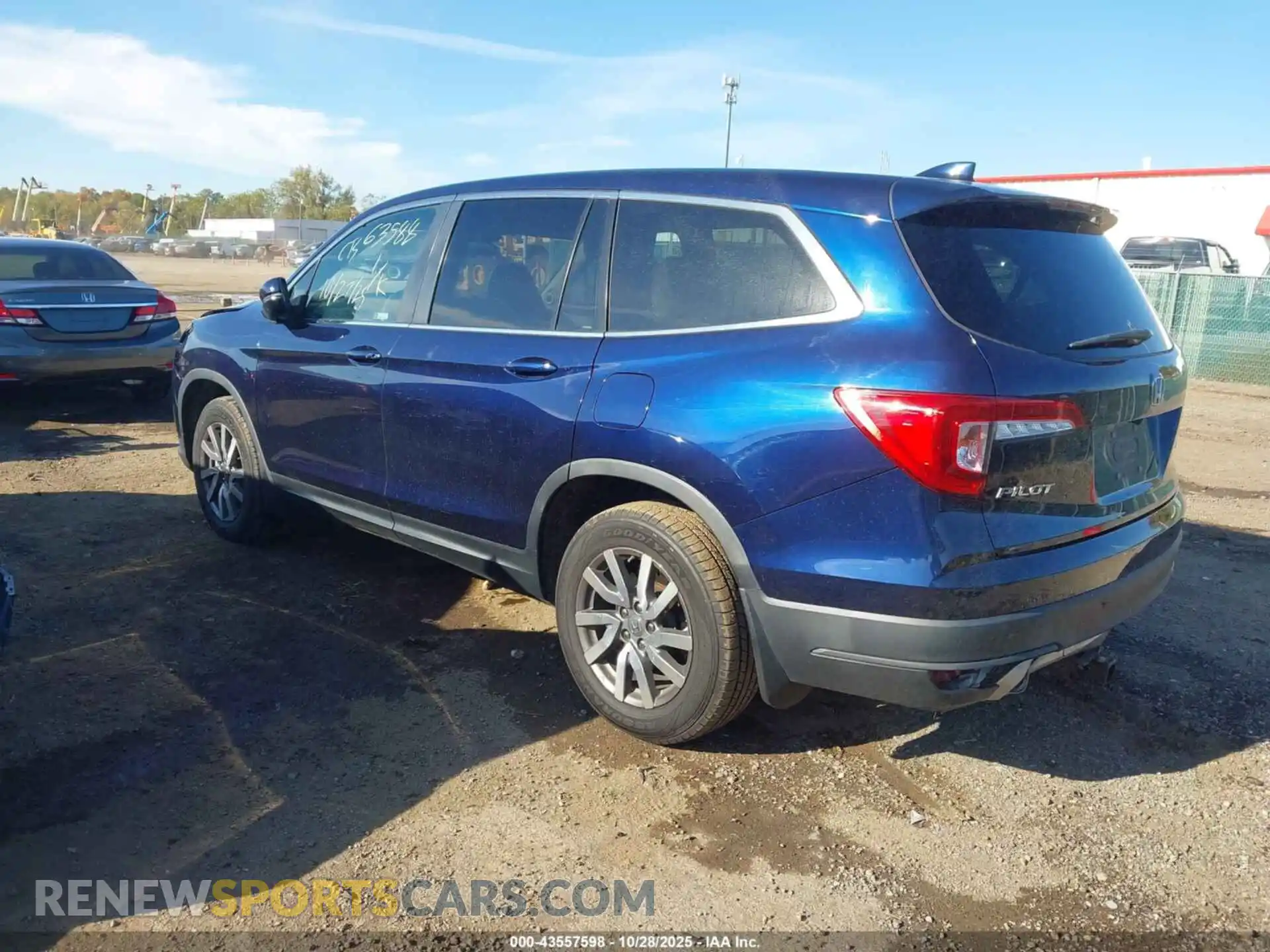 3 Photograph of a damaged car 5FNYF6H33MB013755 HONDA PILOT 2021