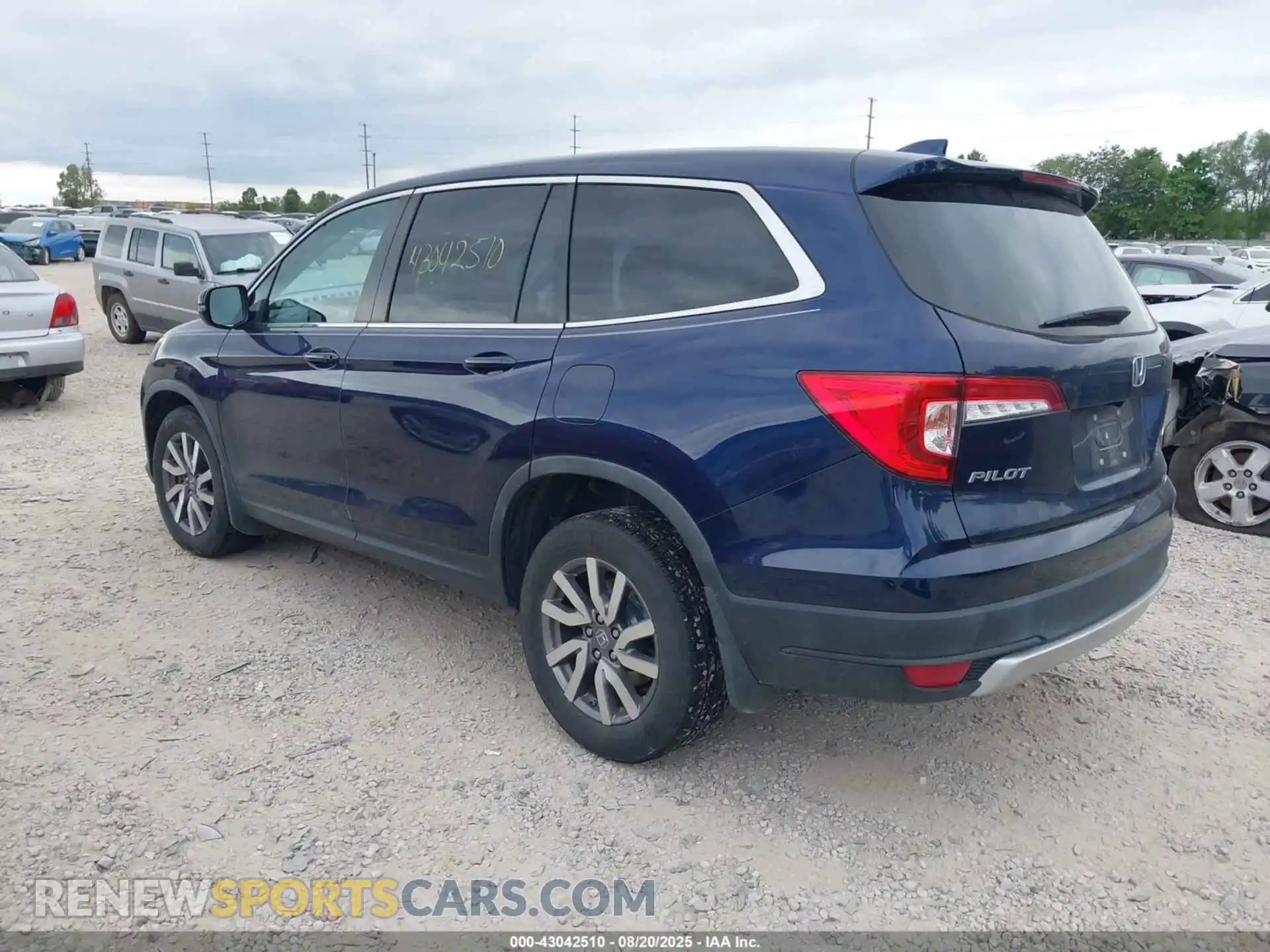 3 Photograph of a damaged car 5FNYF6H34MB013747 HONDA PILOT 2021
