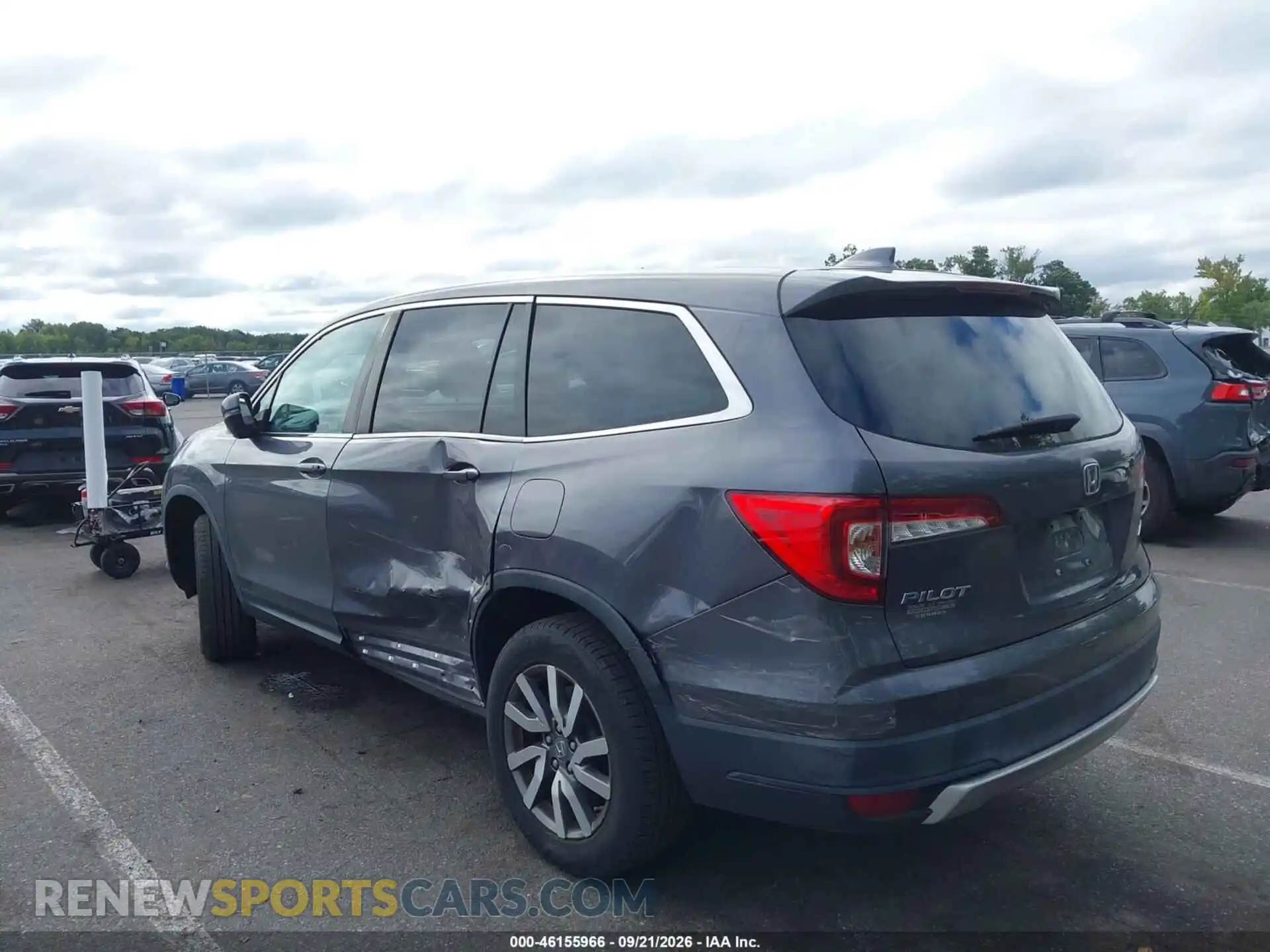 3 Photograph of a damaged car 5FNYF6H38MB068749 HONDA PILOT 2021