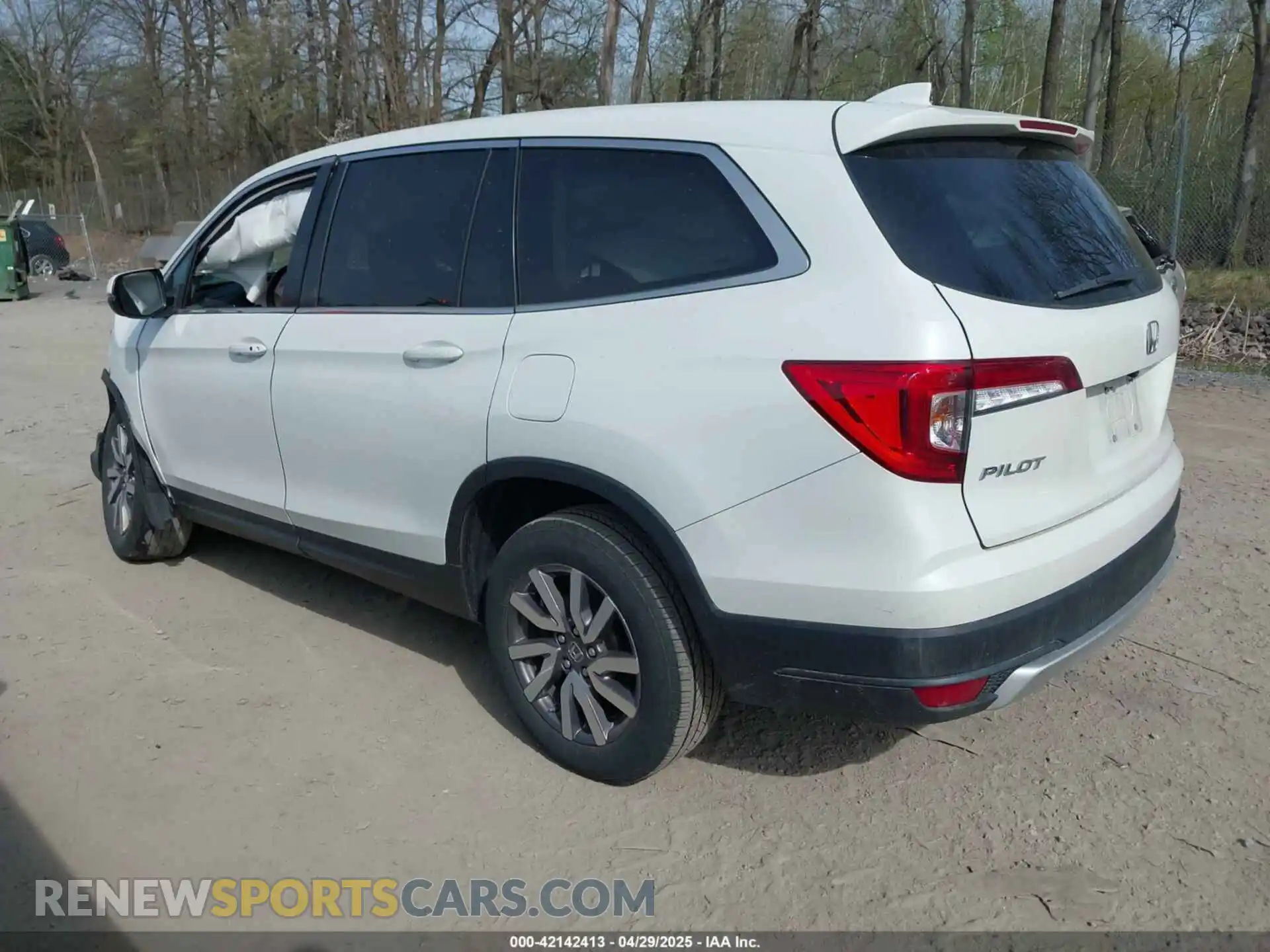 3 Photograph of a damaged car 5FNYF6H39MB022413 HONDA PILOT 2021