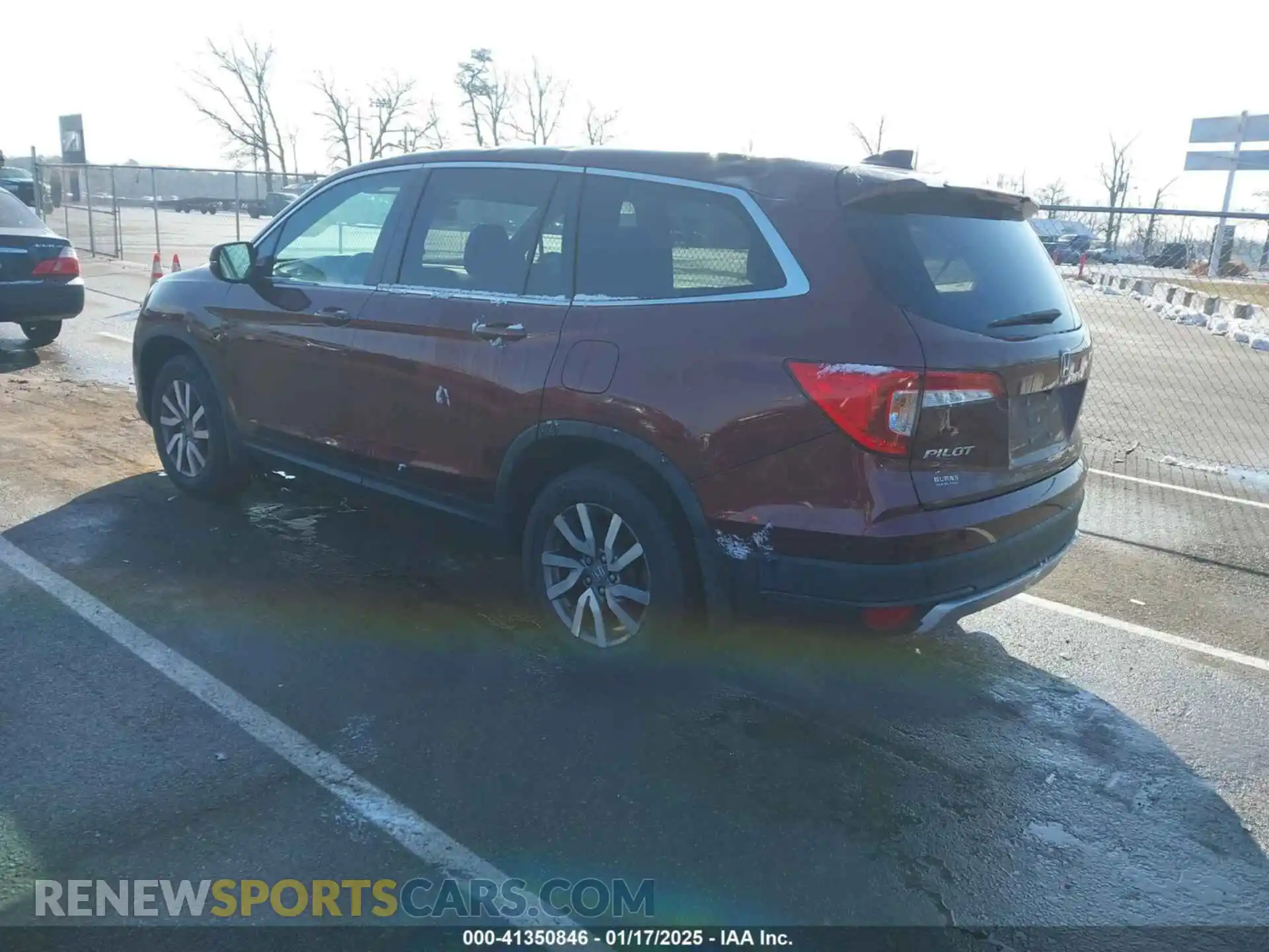 3 Photograph of a damaged car 5FNYF6H39MB093403 HONDA PILOT 2021
