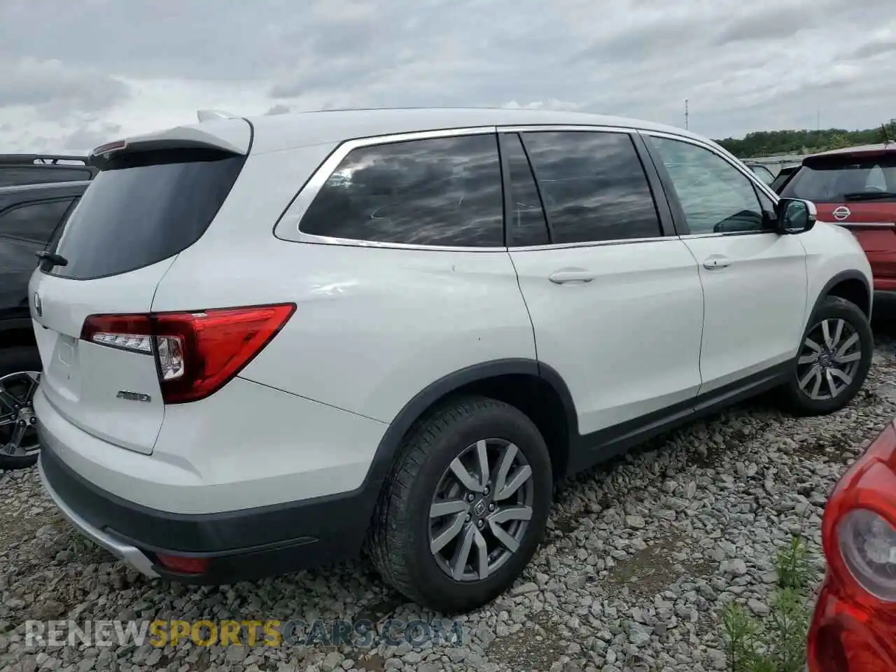 3 Photograph of a damaged car 5FNYF6H50MB037979 HONDA PILOT 2021