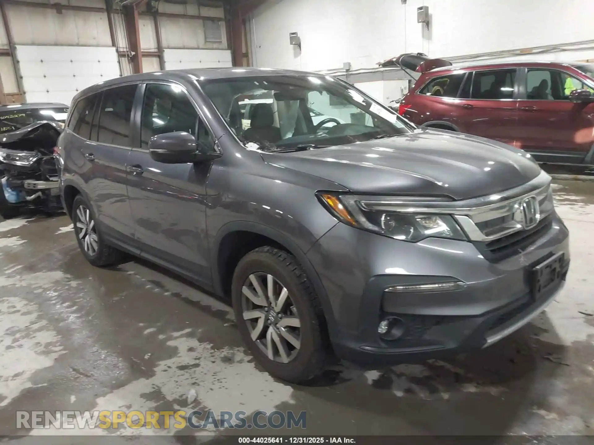 1 Photograph of a damaged car 5FNYF6H52MB094765 HONDA PILOT 2021