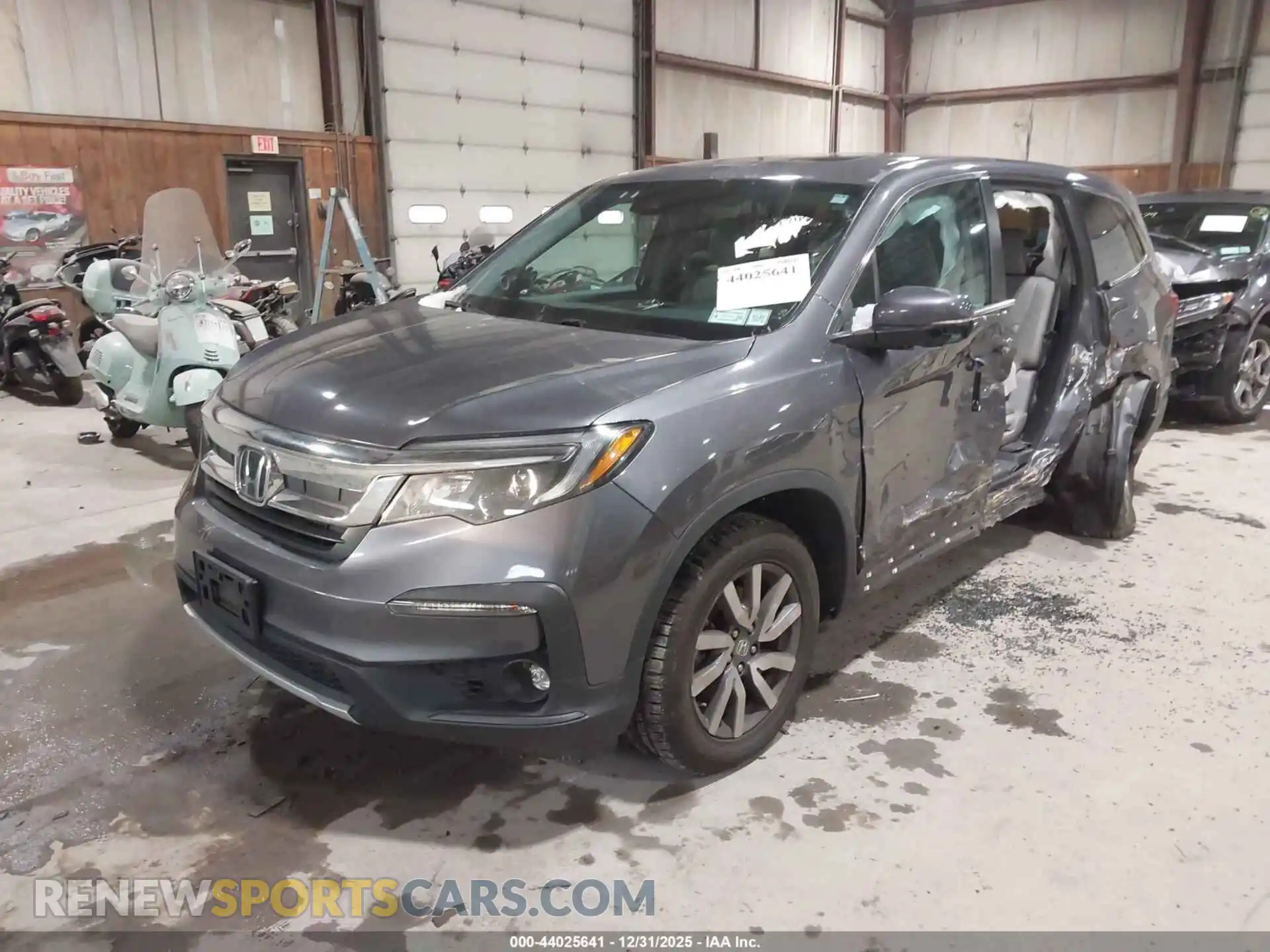 2 Photograph of a damaged car 5FNYF6H52MB094765 HONDA PILOT 2021