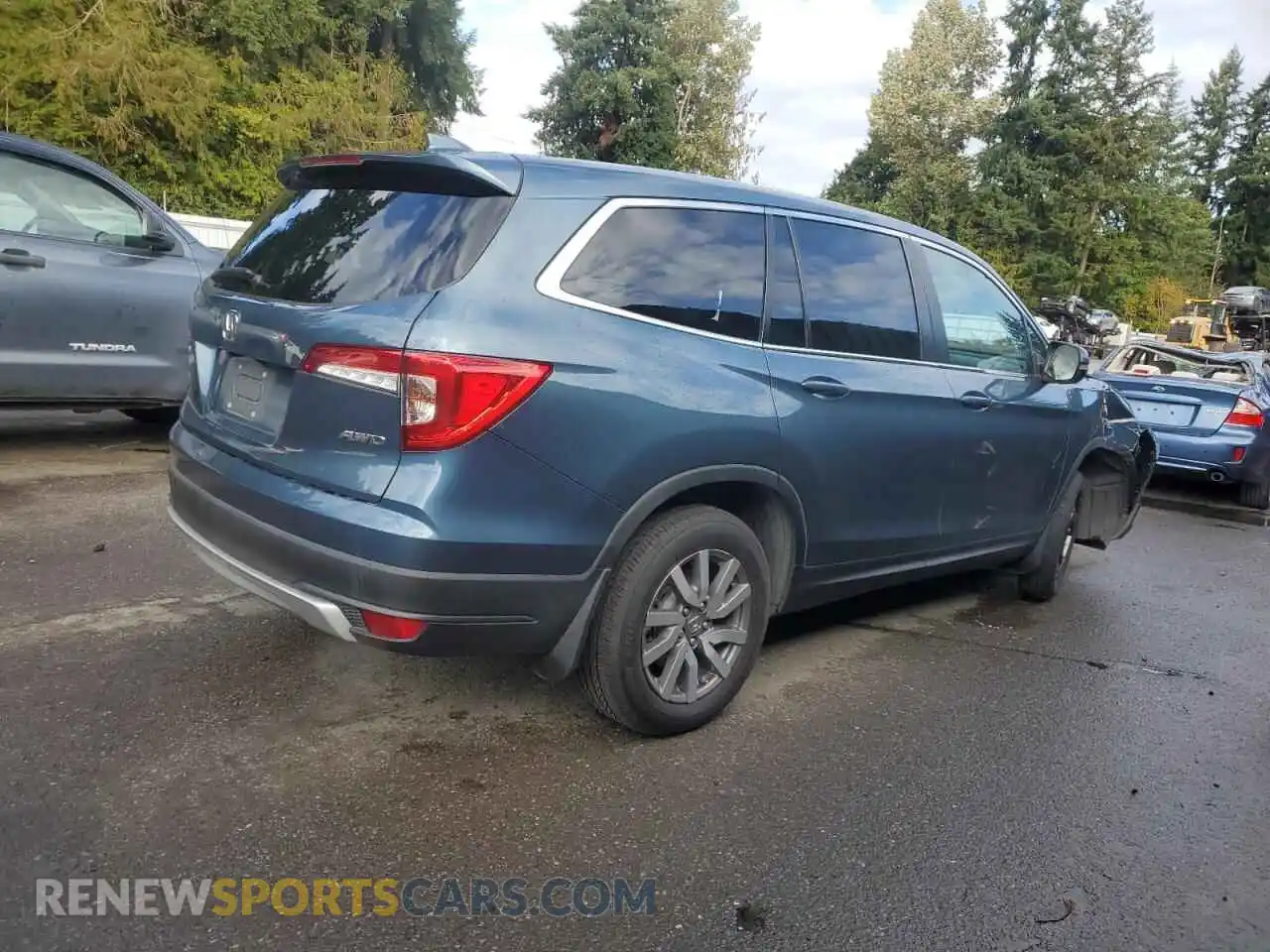 3 Photograph of a damaged car 5FNYF6H52MB097858 HONDA PILOT 2021
