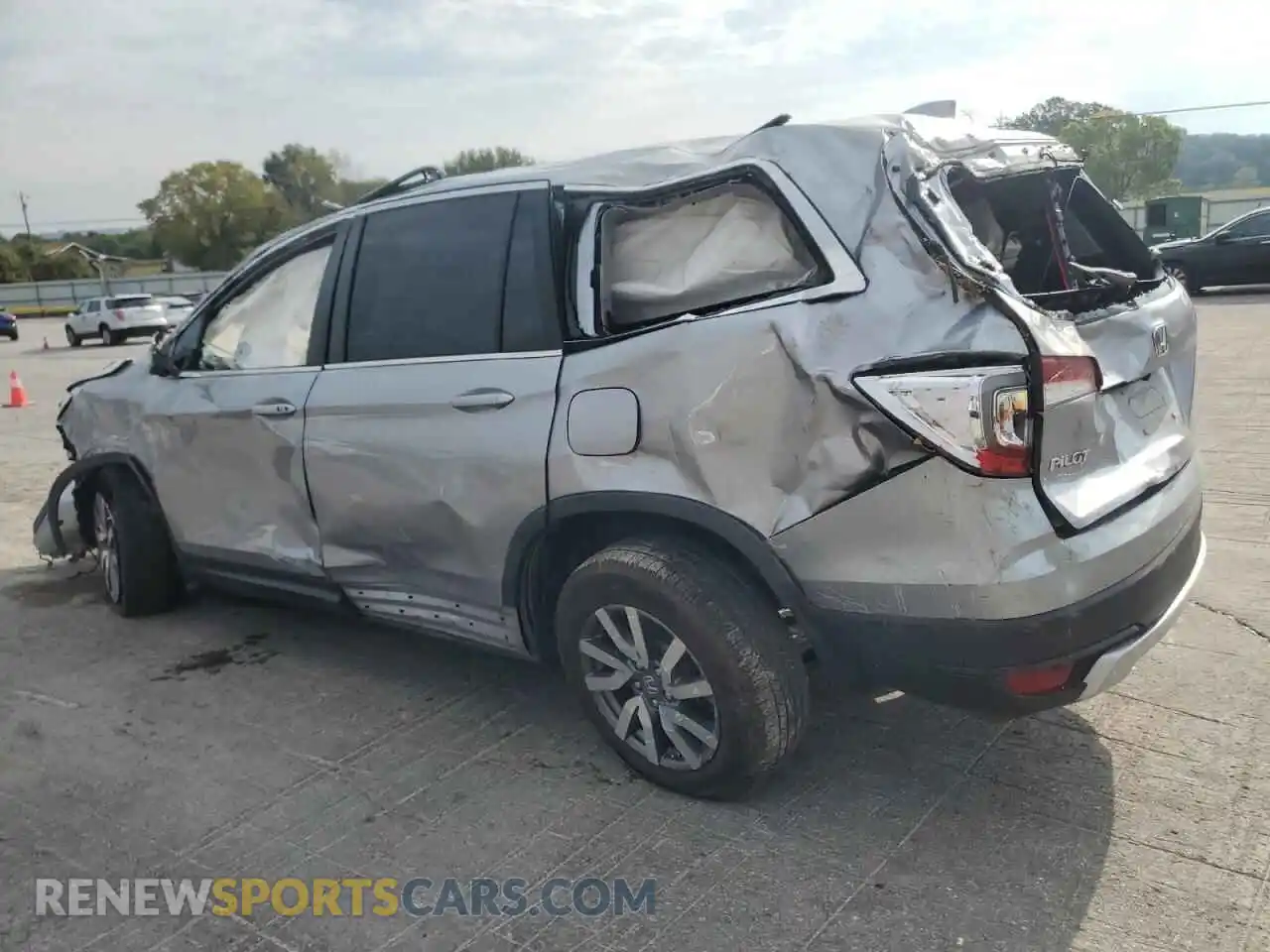2 fotografías del automóvil dañado 5FNYF6H54MB102316 HONDA PILOT 2021