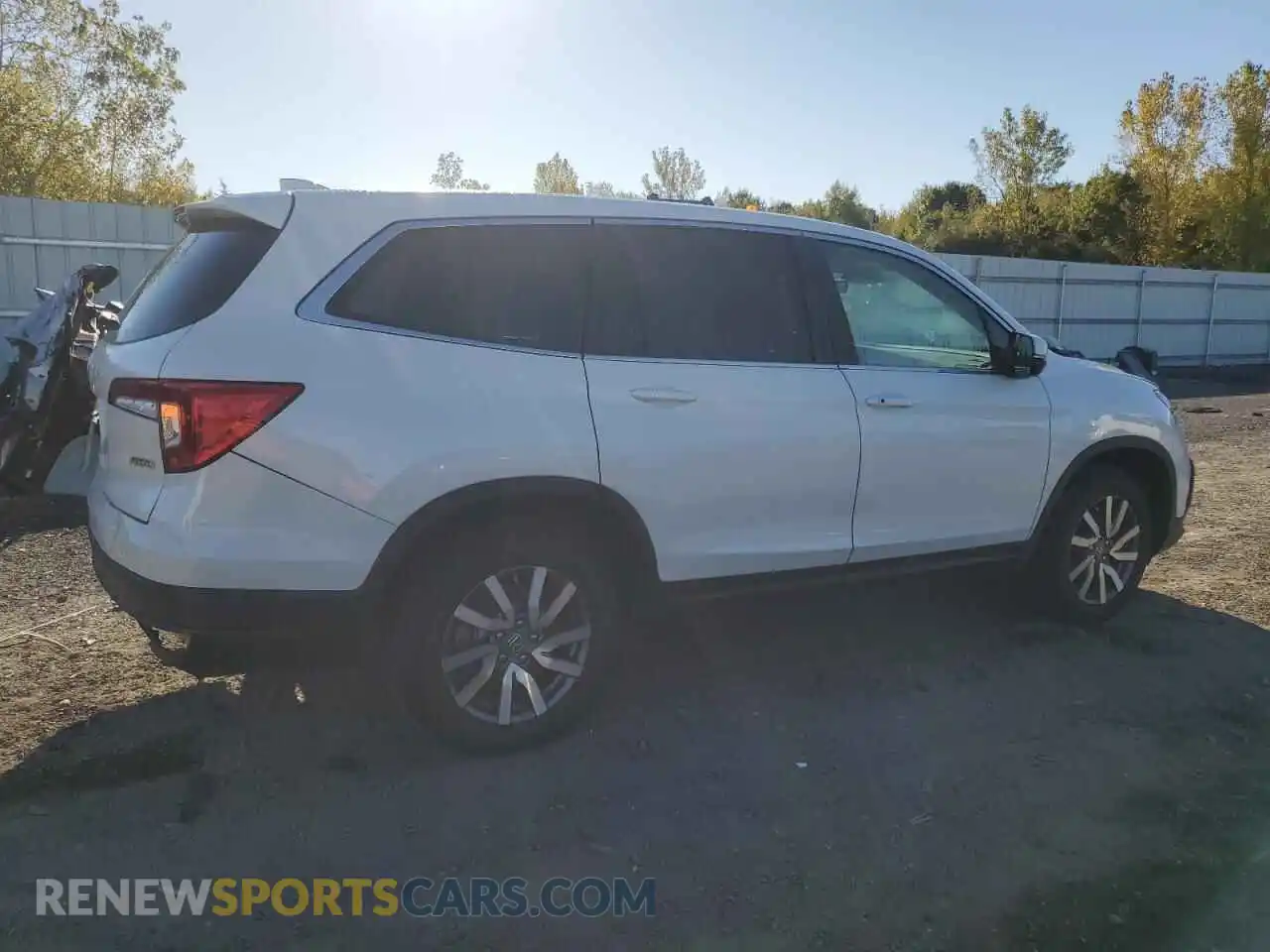 3 Photograph of a damaged car 5FNYF6H55MB061615 HONDA PILOT 2021